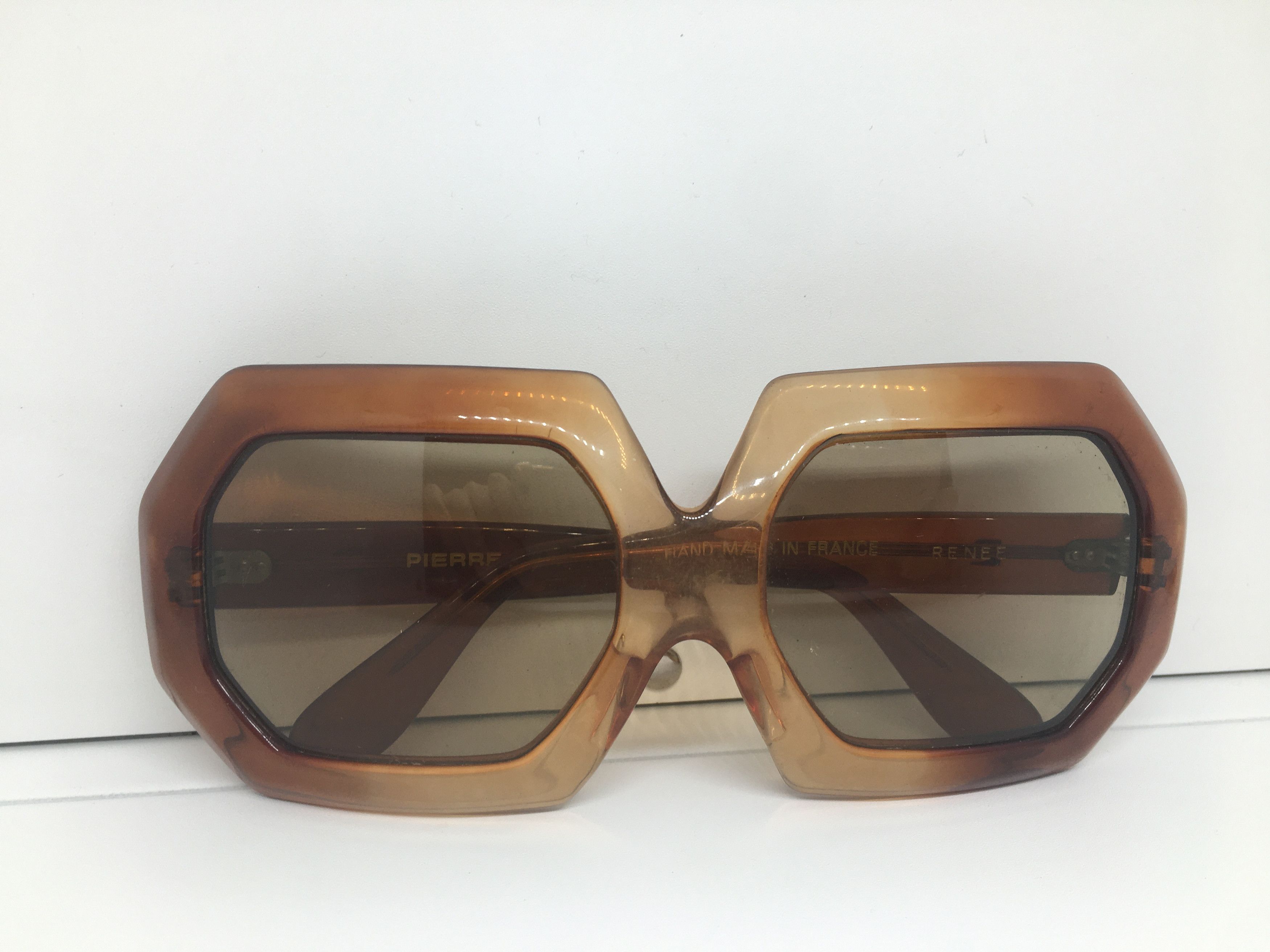 Pierre Cardin PIERRE CARDIN PARIS HAUTE COUTURE LUNETTES DE SOLEIL Size ONE SIZE - 8 Thumbnail