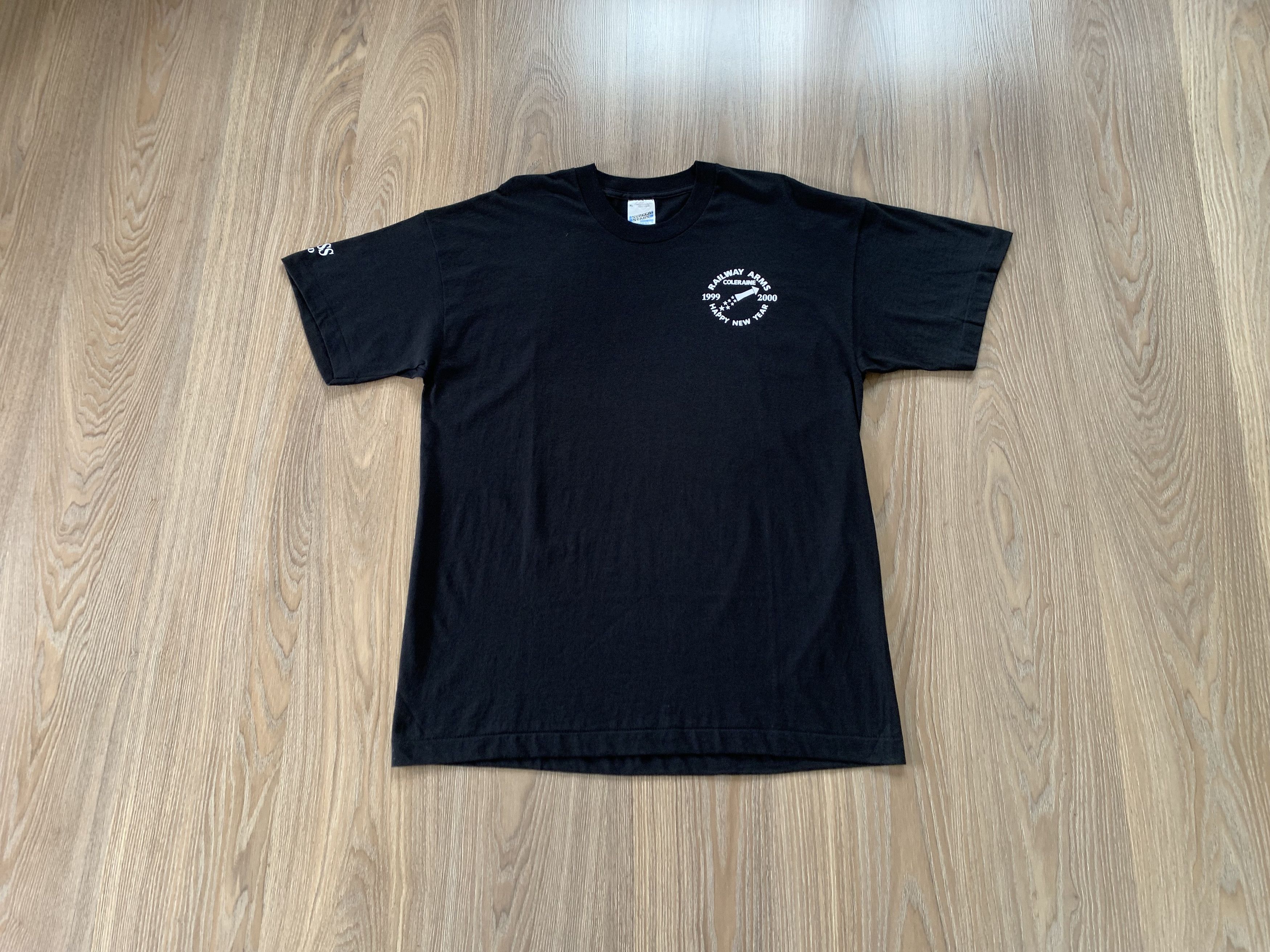 Vintage Vintage Screen Stars Railway Arms 1999 T Shirt Size US XL / EU 56 / 4 - 1 Thumbnail