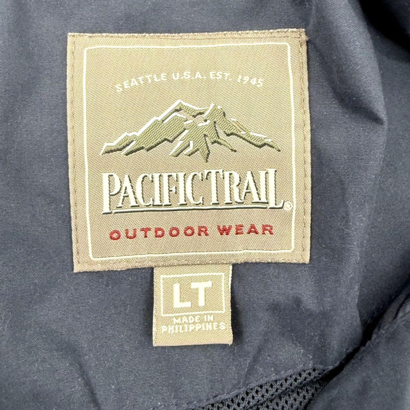 Vintage VINTAGE Pacific Trail LT Jacket Hooded Vented Navy Blue Windbreaker Men L Regular Fit Sharksnake? Size US L / EU 52-54 / 3 - 3 Thumbnail
