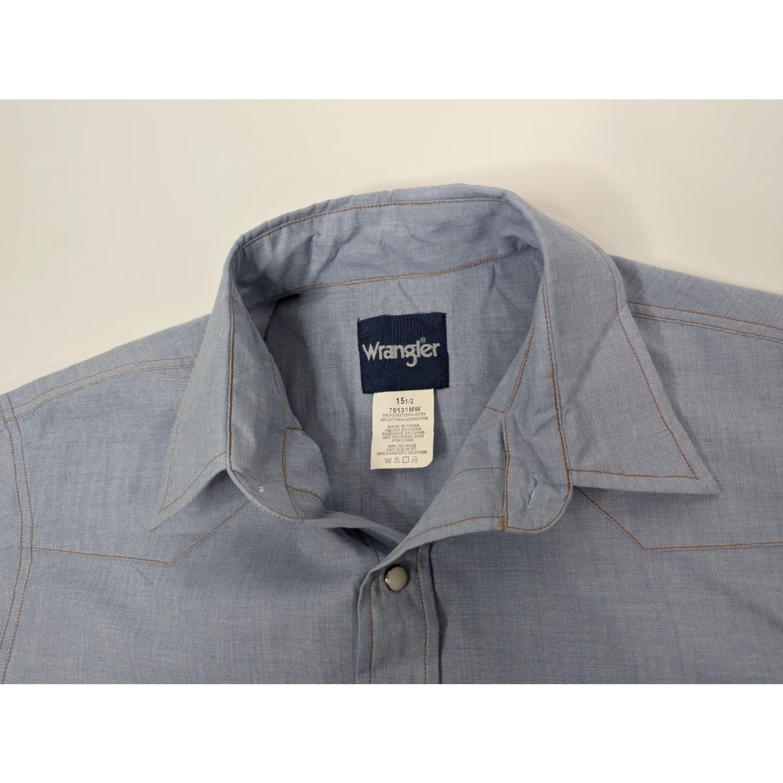 Wrangler VINTAGE Wrangler Light Blue Chambray Pearl Snap Western SS Shirt Men's XL Blue Cowboy Cut Work 90s Wrangler Cowboy Cut Shirt Size US XL / EU 56 / 4 - 7 Thumbnail
