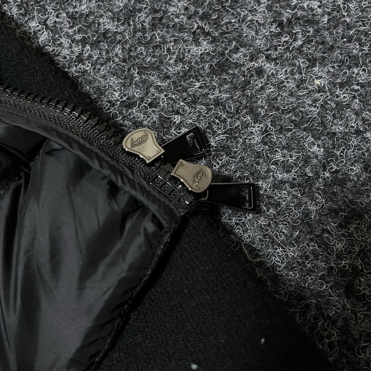 Moncler Moncler vest down Size M / US 6-8 / IT 42-44 - 16 Thumbnail