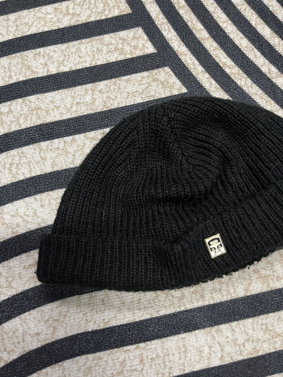 Obey × Shepard Fairey 2000s OBEY STUDDED LOGO BEANIE HAT Size ONE SIZE - 3 Thumbnail