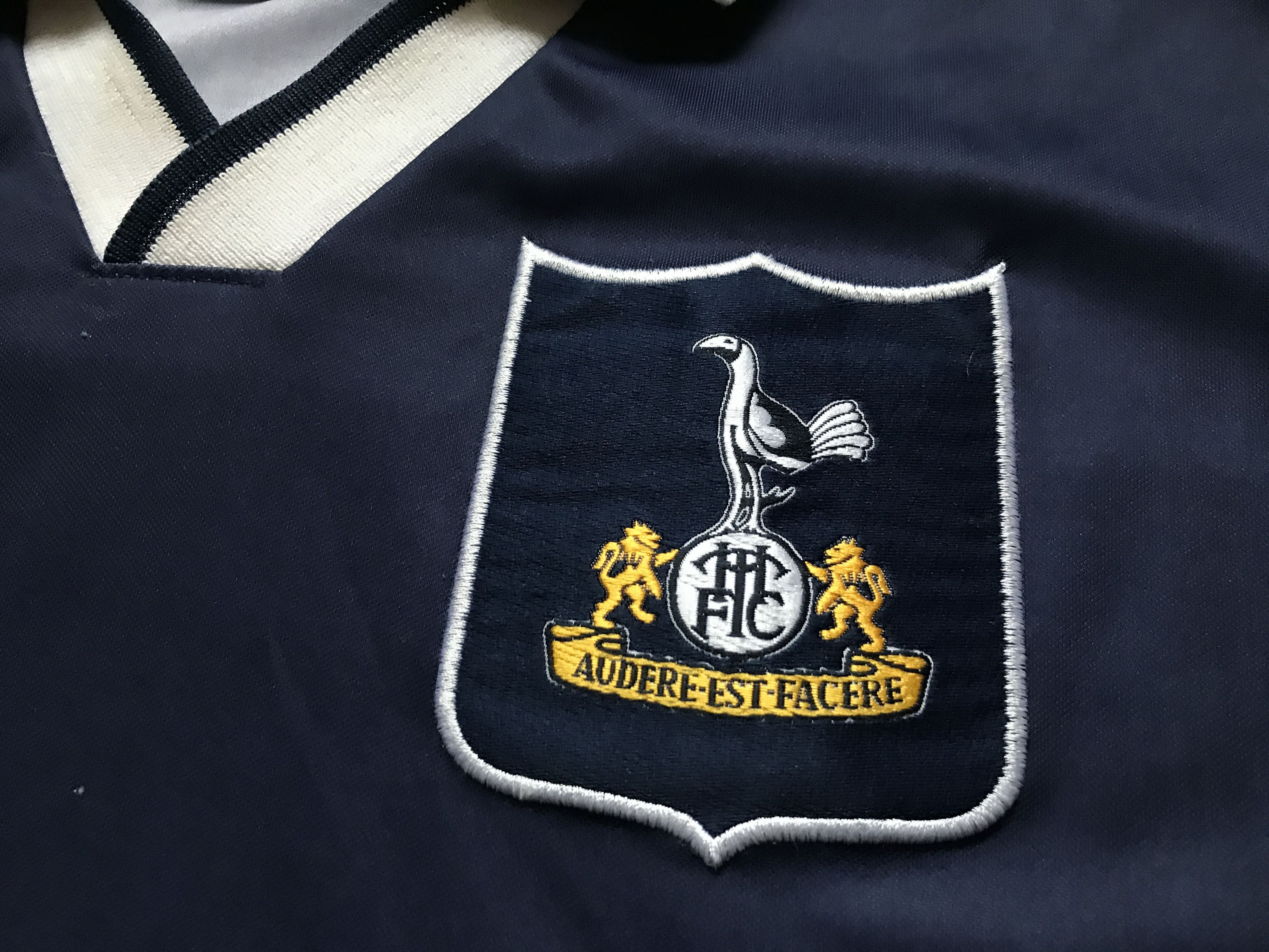 Umbro Vintage Umbro Tottenham Away Shirt 1994-1995 Size US XL / EU 56 / 4 - 6 Thumbnail
