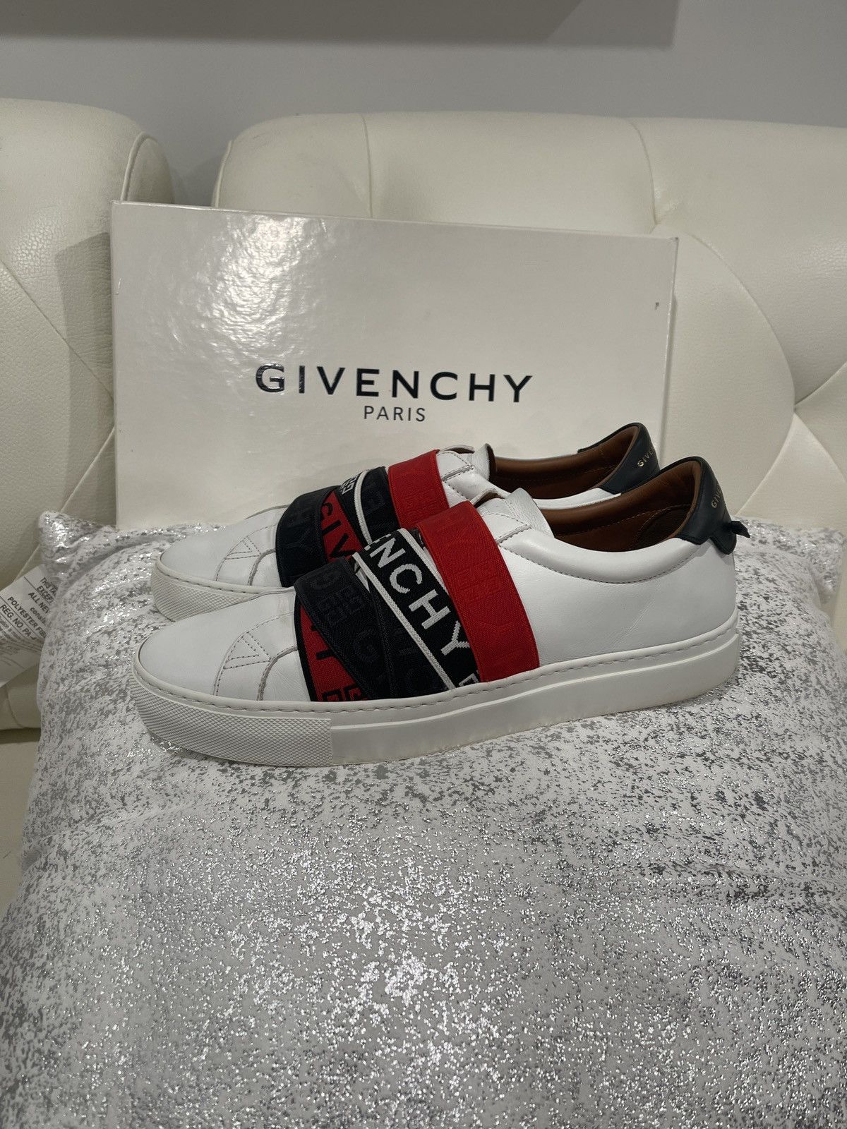 Givenchy 3194/URBAN STREET LOW SNEAKER/WHITE RED BLACK/ Size US 7 / EU 40 - 2 Thumbnail