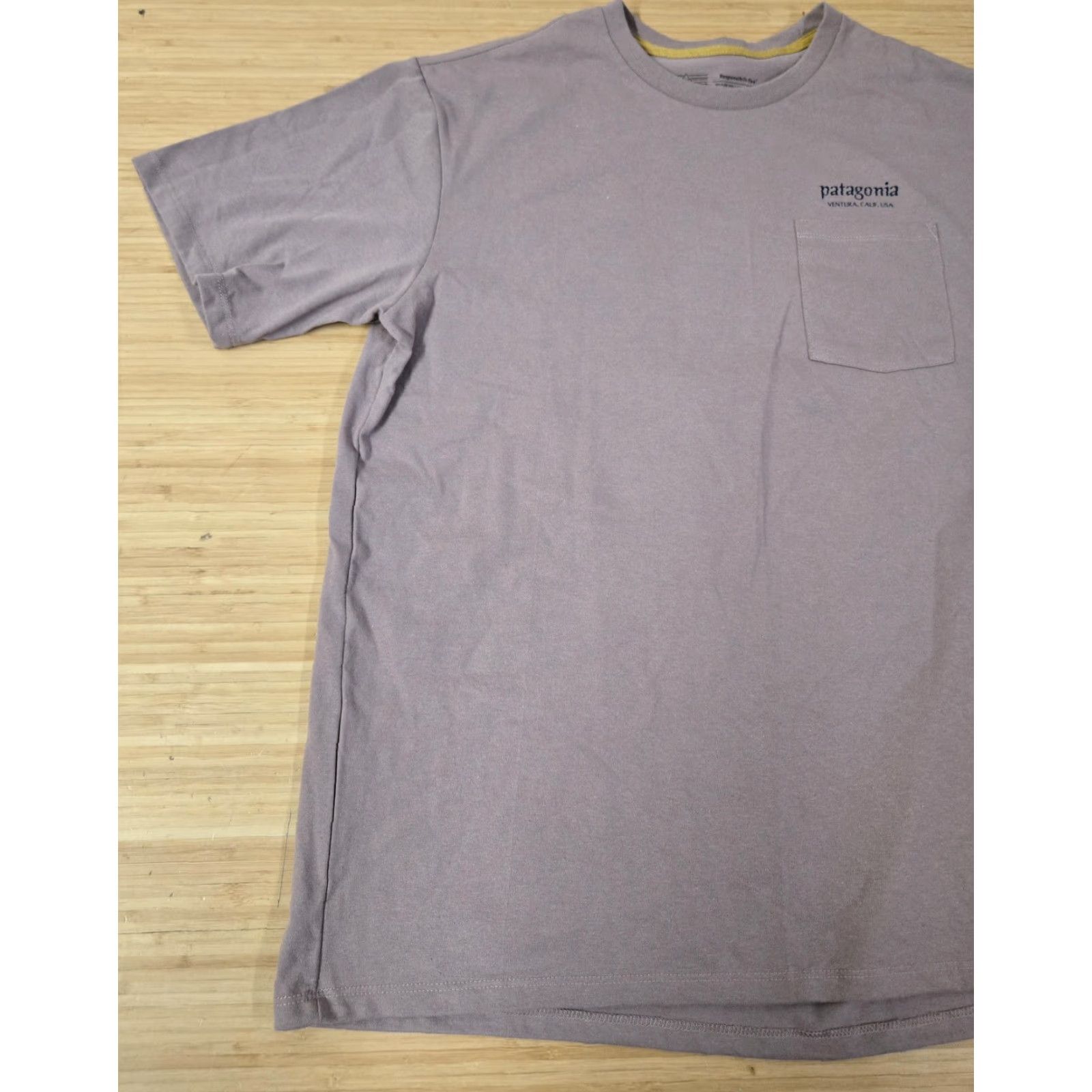 Patagonia Patagonia Shirt Mens Medium Responsibili-Tee Pocket Climbing Wilderness Graphic Size US M / EU 48-50 / 2 - 3 Thumbnail