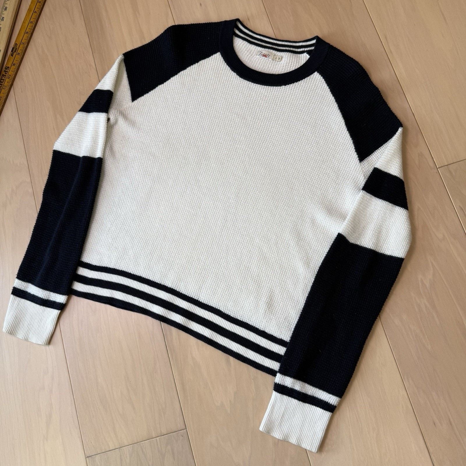 Faherty Faherty Throwback Crewneck Sweater Women's S White Black Size S / US 4 / IT 40 - 10 Thumbnail