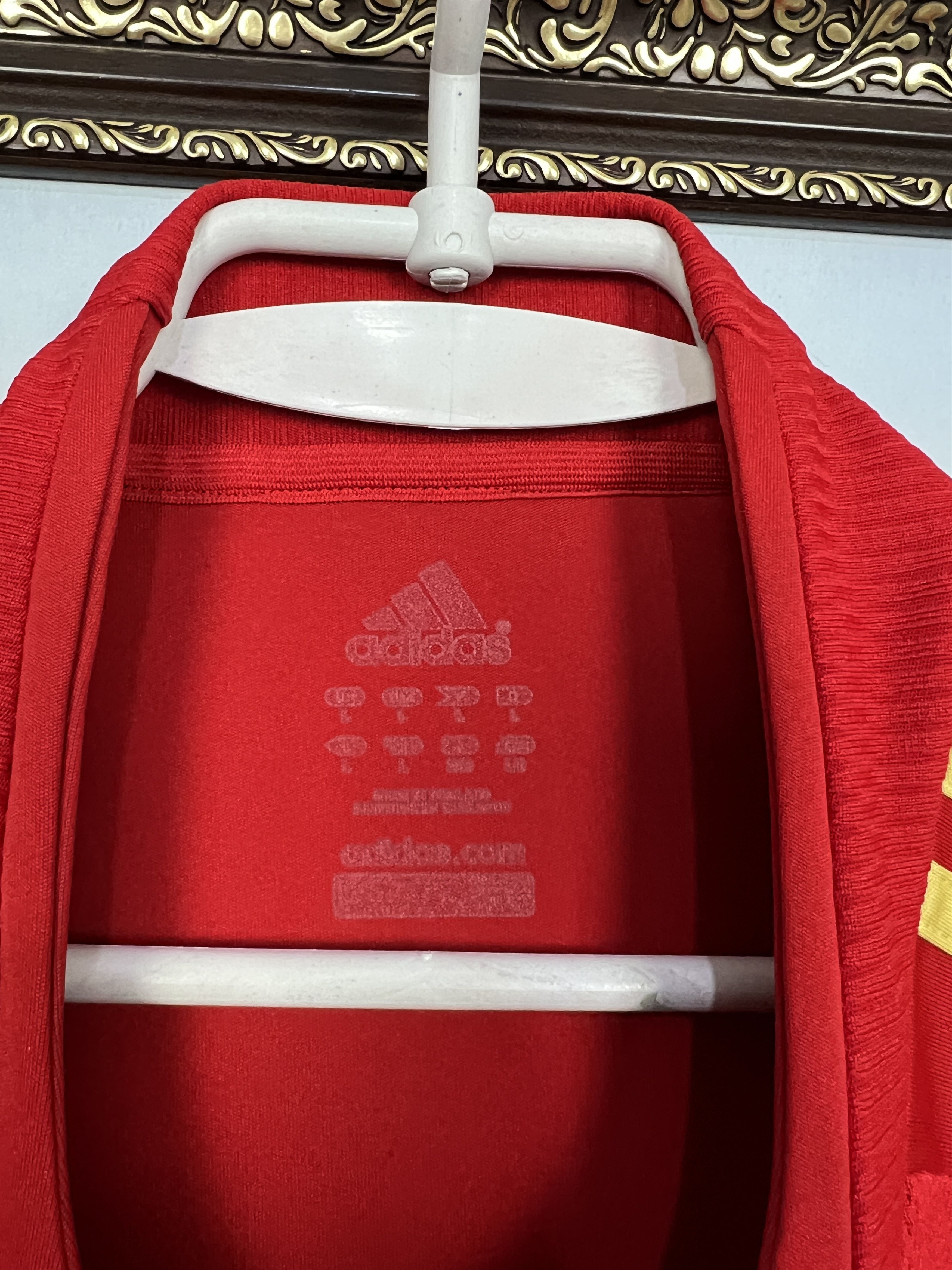 Adidas Spain Home football shirt 2008 Soccer Adidas Jersey Mens Size US L / EU 52-54 / 3 - 7 Thumbnail
