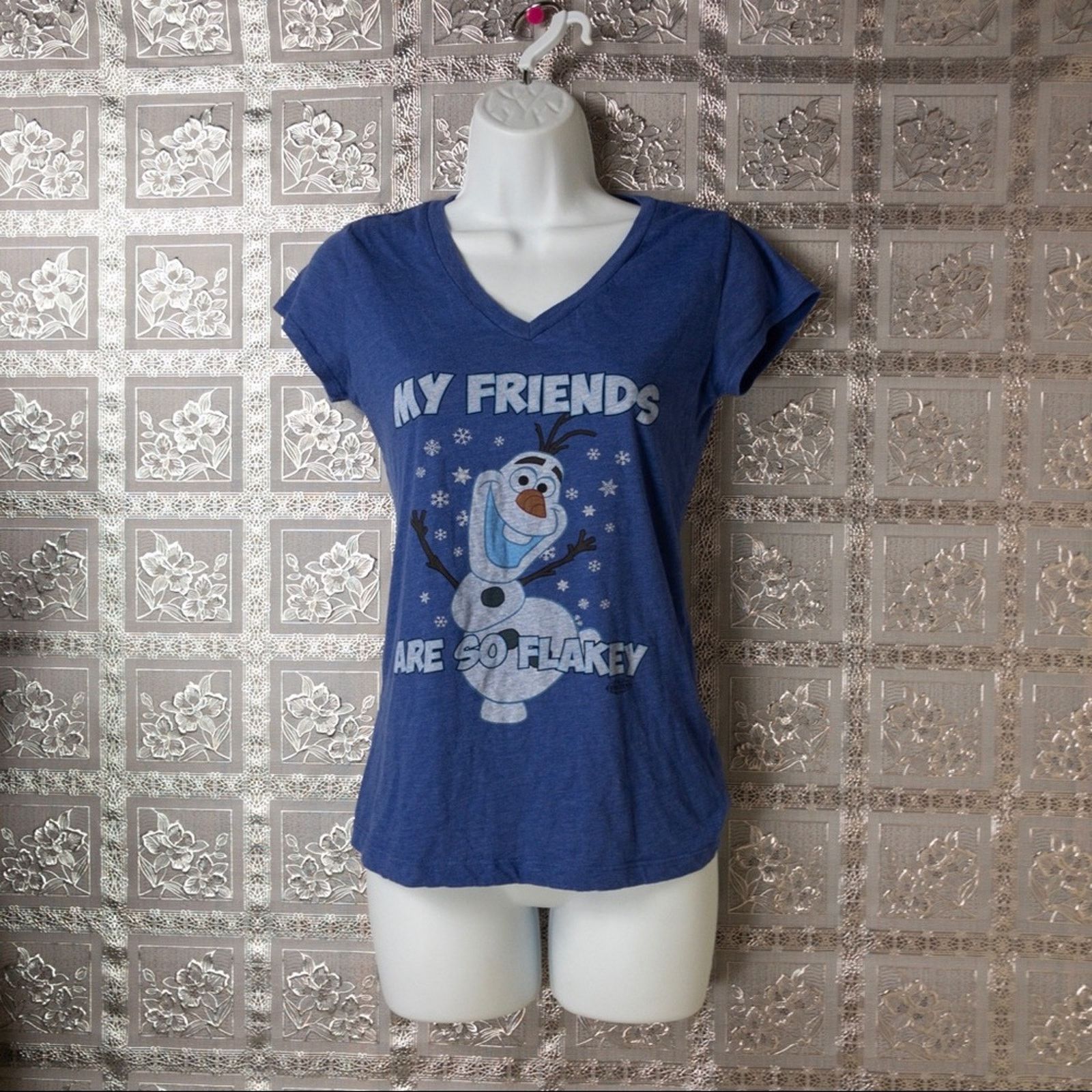 Disney Disney Frozen Juniors My Friends Are So Flakey Top Size S / US 4 / IT 40 - 1 Thumbnail