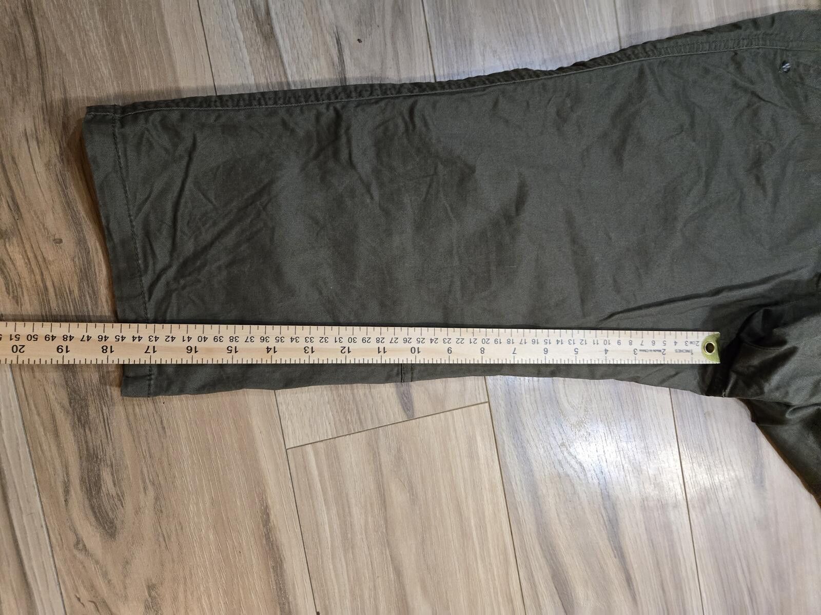 Ann Taylor Ann Taylor Lindsay Capri Pants Olive Green Utility Crop Size 30" / US 8 / IT 44 - 7 Thumbnail