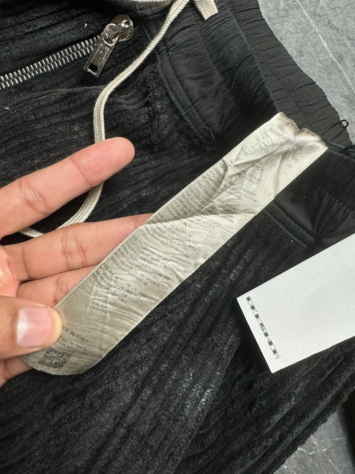 Rick Owens Rick Owens Drkshdw Geth Corduroy Cargo Bella Pants in Black Size US 34 / EU 50 - 13 Thumbnail