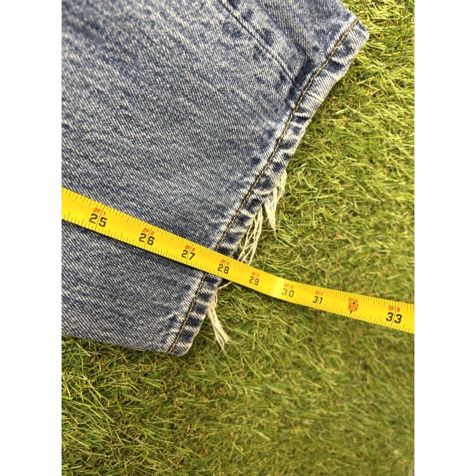 Levi's Levi's 501 Jeans Mens 34x30 Straight Denim Cotton Button Fly Work Regular Blue 5-Pocket Style Classic USA Size US 34 / EU 50 - 4 Thumbnail