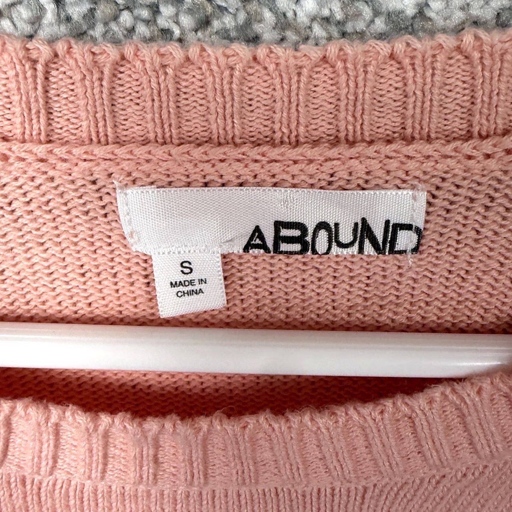 Vintage Abound Pastel Peach Cropped Sweater S Women's Pullover Round Neck Raglan Sleeve Lightweight Spring Cotton Knit Casual Modern Preppy Outdoor School Size S / US 4 / IT 40 - 3 Thumbnail