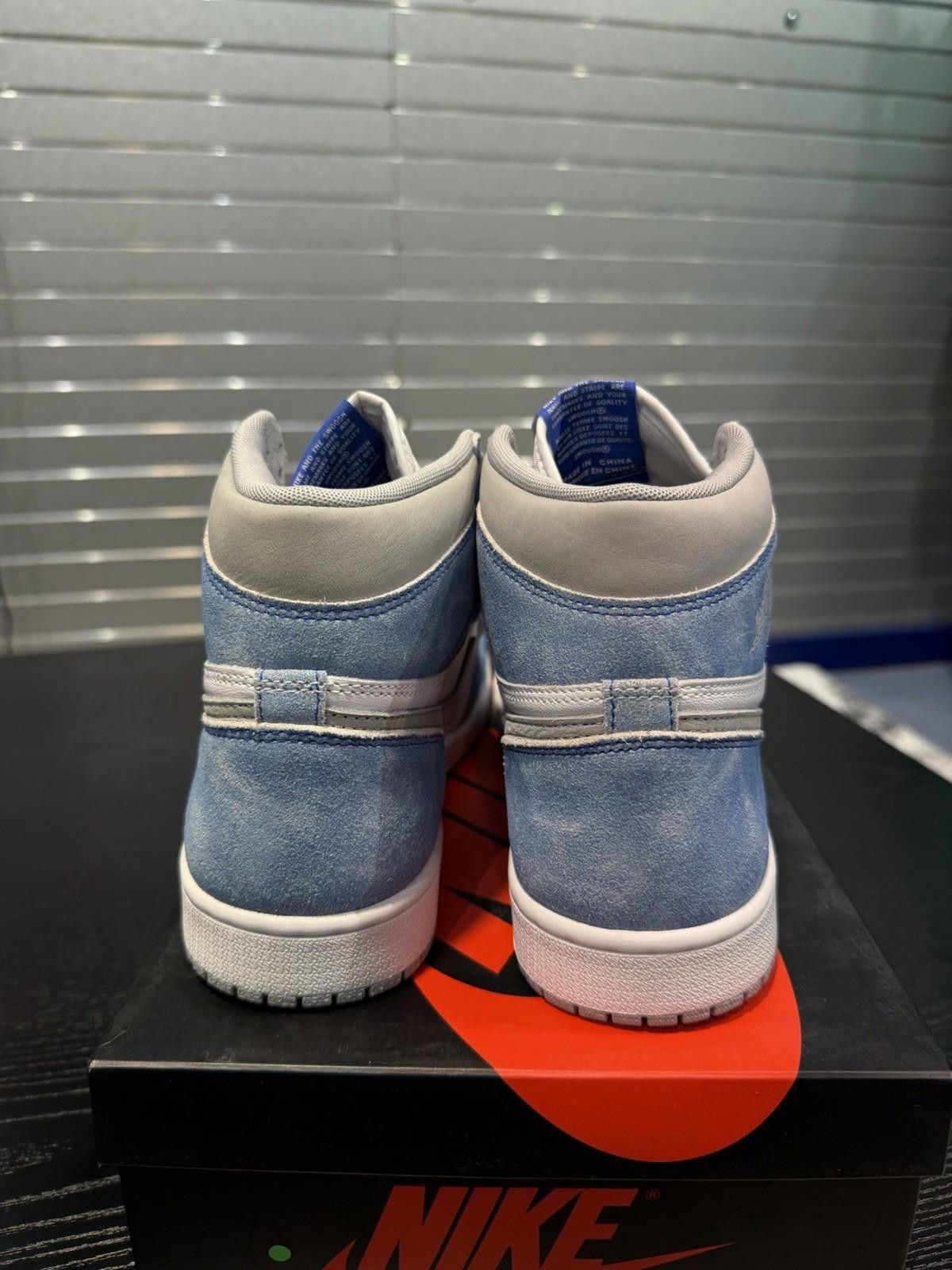 Jordan Brand Jordan 1 Retro High OG Hyper Royal White/Blue Suede Size 9 Size US 9 / EU 42 - 7 Thumbnail