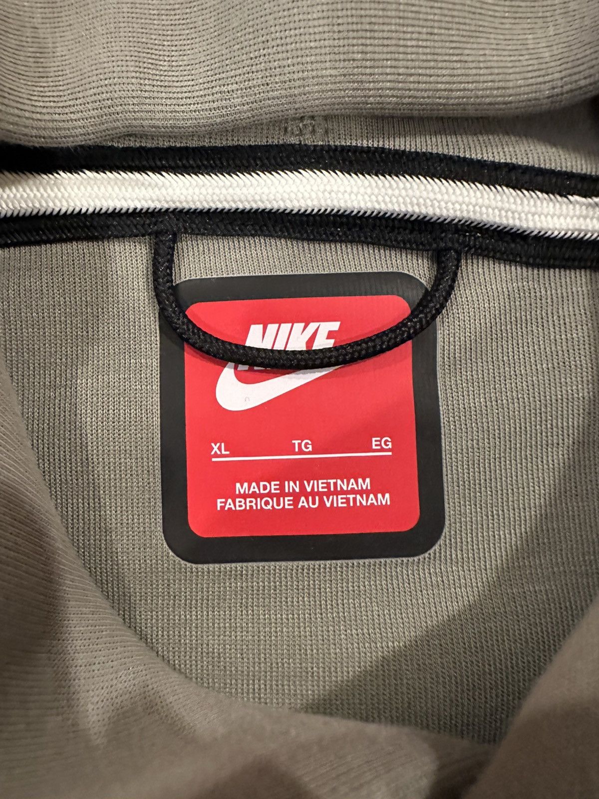 Nike Nike Tech Fleece Hoodie - Oversized Fit - $150 Size XL RARE Size US XL / EU 56 / 4 - 3 Thumbnail