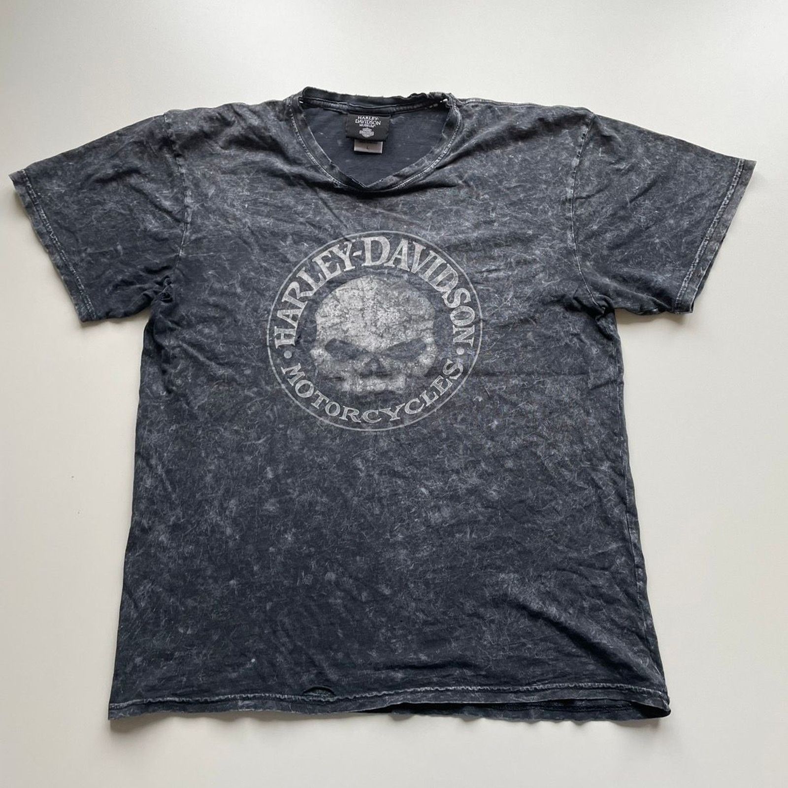 Harley Davidson Vintage Y2K Harley Davidson Skull T Shirt Large Distressed Size US L / EU 52-54 / 3 - 1 Thumbnail