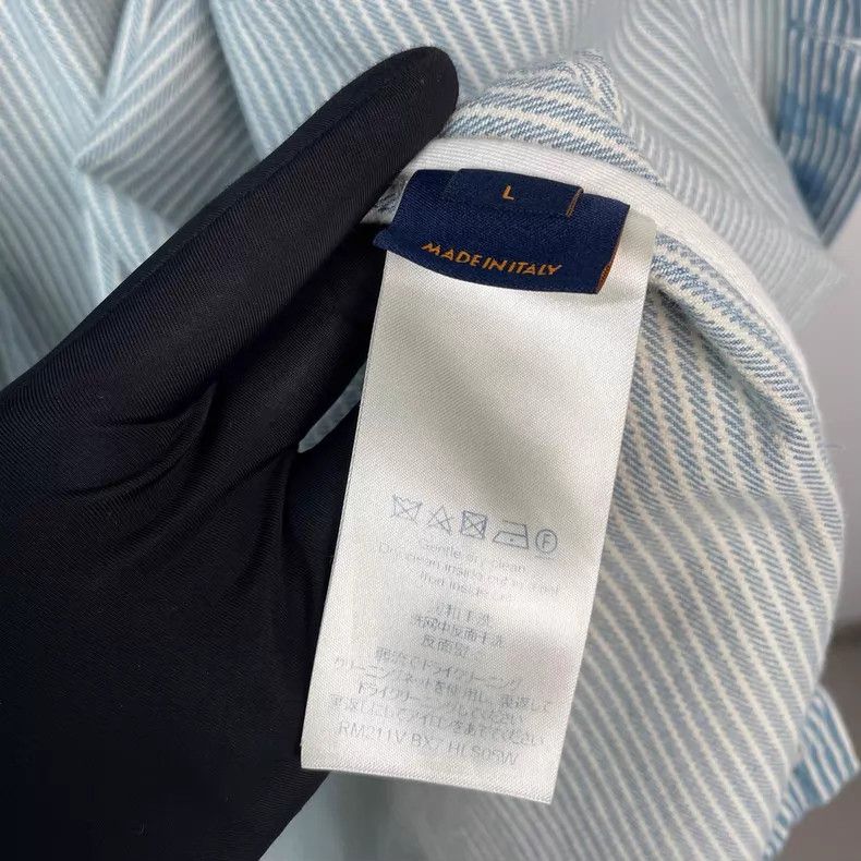 Louis Vuitton Louis Vuitton Blue ink stripe smudged logo shirt Size US L / EU 52-54 / 3 - 9 Thumbnail