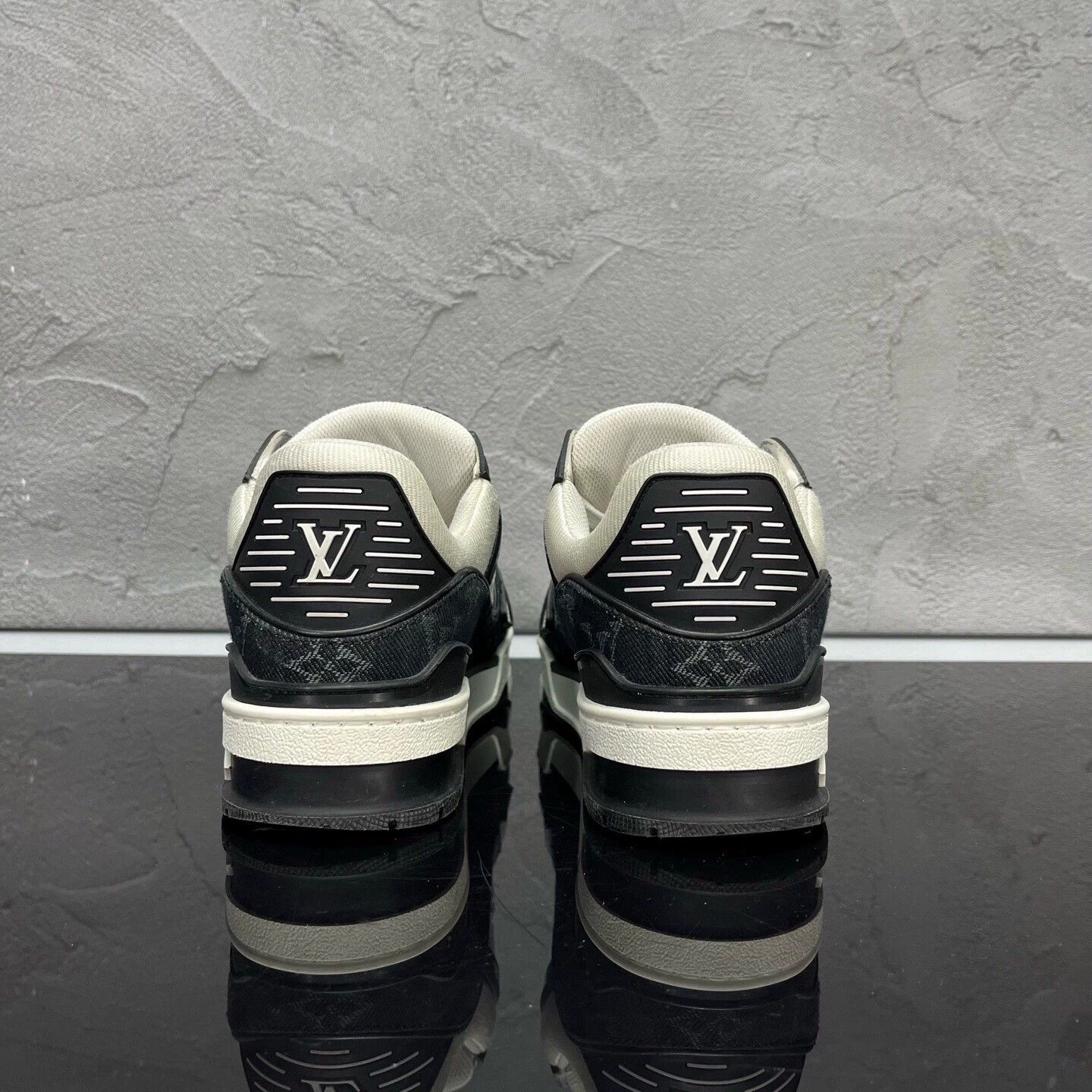 Louis Vuitton LV Trainer Black/White Denim UK2 36 98 New Size XXS / US 00 / IT 34 - 5 Thumbnail