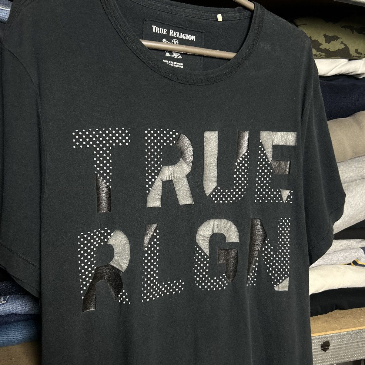 True Religion Mens True Religion Big Logo Streetwear y2k japan tee Size US L / EU 52-54 / 3 - 2 Thumbnail