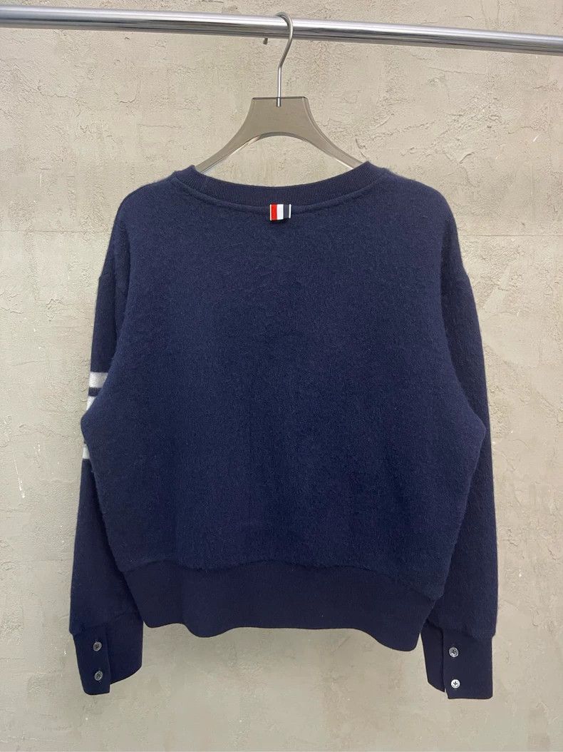 Thom Browne Thom browne Dark blue four-striped round-neck cashmere swea Size US S / EU 44-46 / 1 - 3 Thumbnail