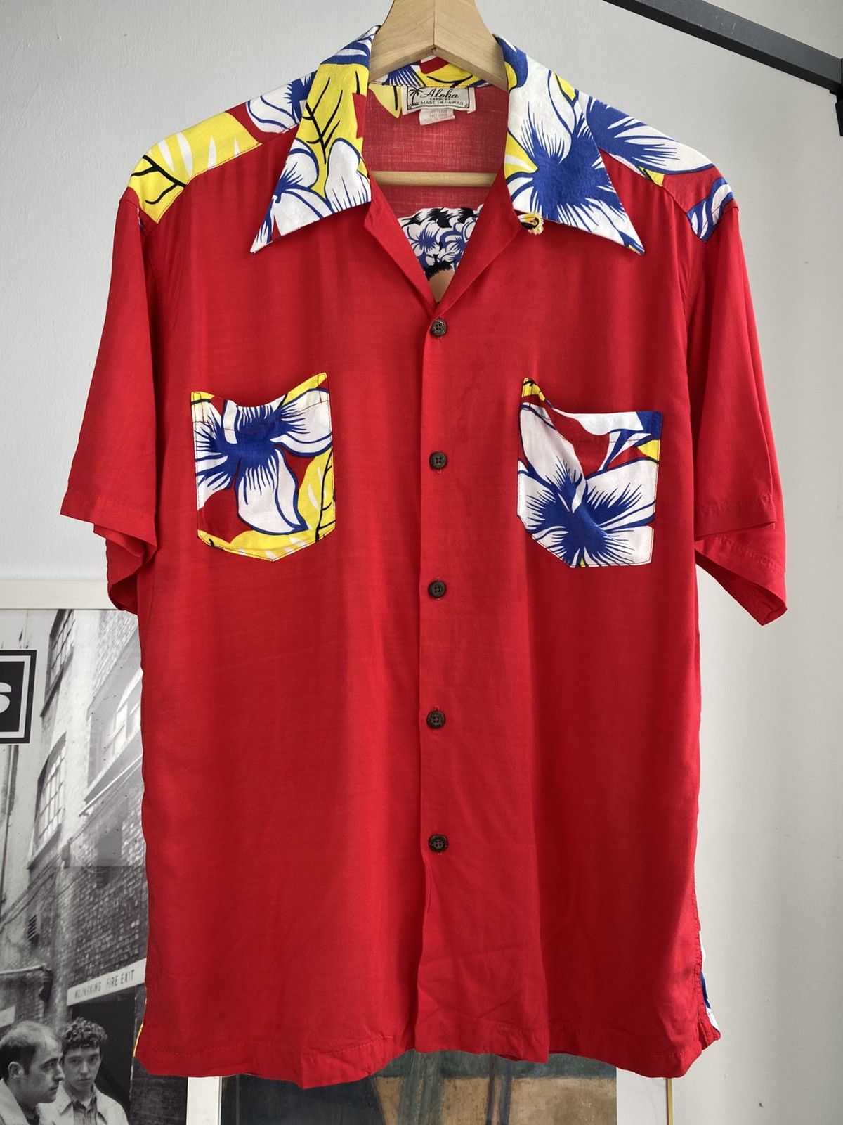 Vintage Vintage Aloha Shirt Hula Girl Made in Hawaii Rayon Size S Size US S / EU 44-46 / 1 - 7 Thumbnail