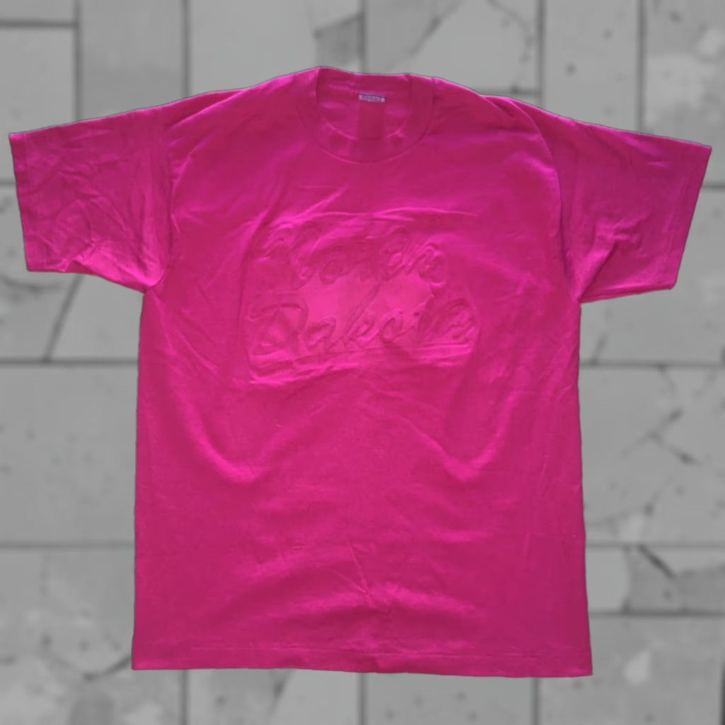 Pinko VINTAGE North Dakota T-Shirt Mens XL Pink 90s USA Size US XL / EU 56 / 4 - 1 Thumbnail
