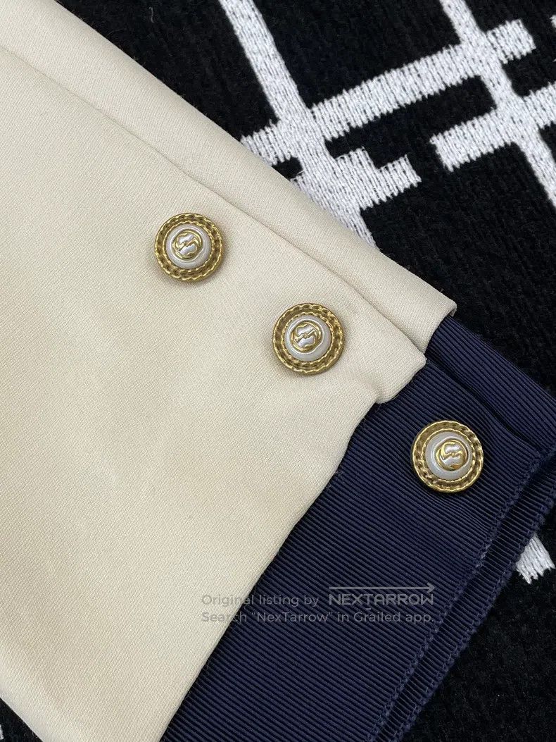 Gucci Gucci Beige gold button dress Size XS / US 0-2 / IT 36-38 - 2 Thumbnail