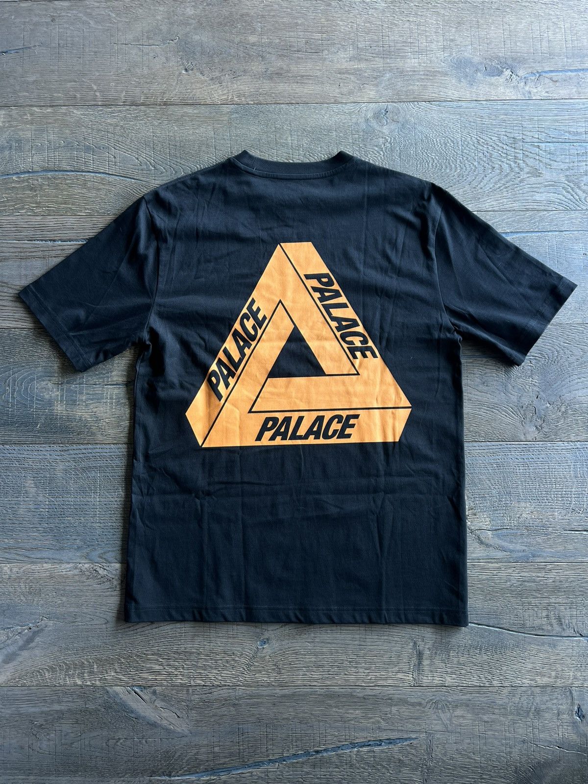 Palace Palace Tri-to-help t shirt Size US L / EU 52-54 / 3 - 2 Thumbnail