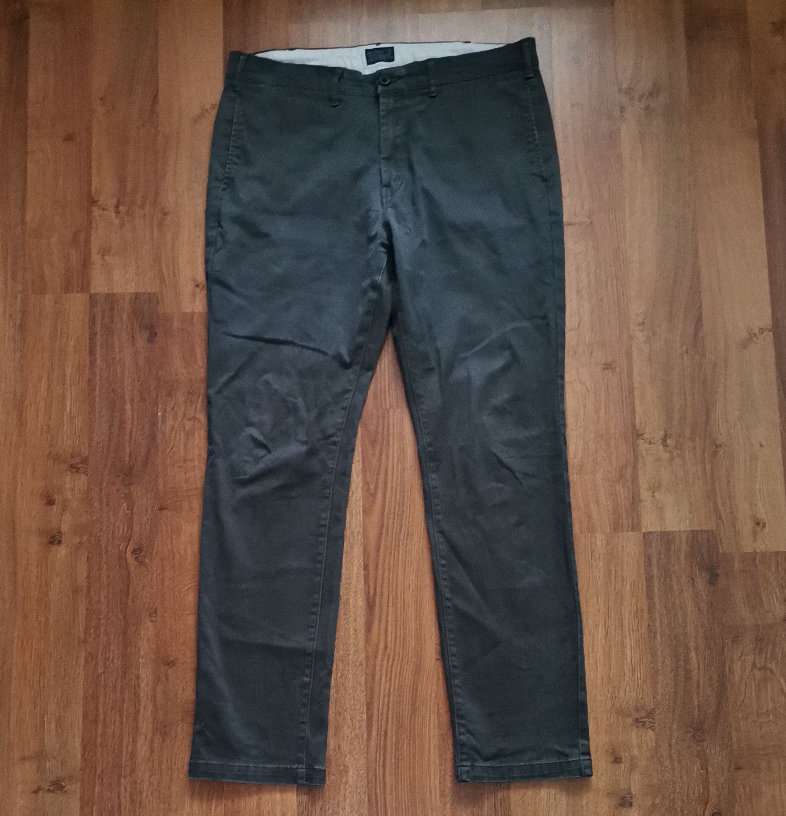 Levi's Levi's Chino Pants Size US 34 / EU 50 - 1 Thumbnail