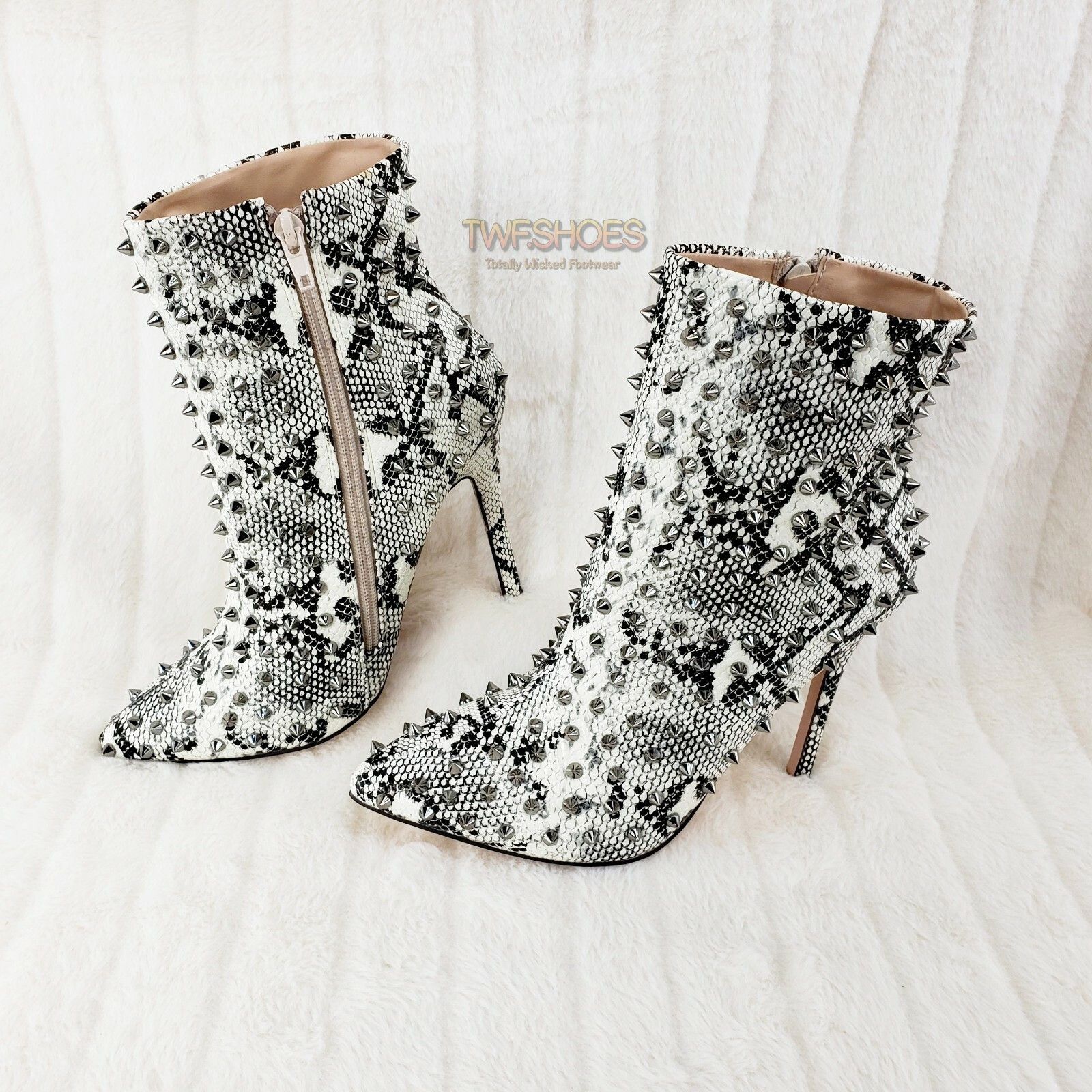 Other C & C Passion 2 Snake Leatherette Spike Stud Pointy Toe High Size US 6 / IT 36 - 1 Thumbnail