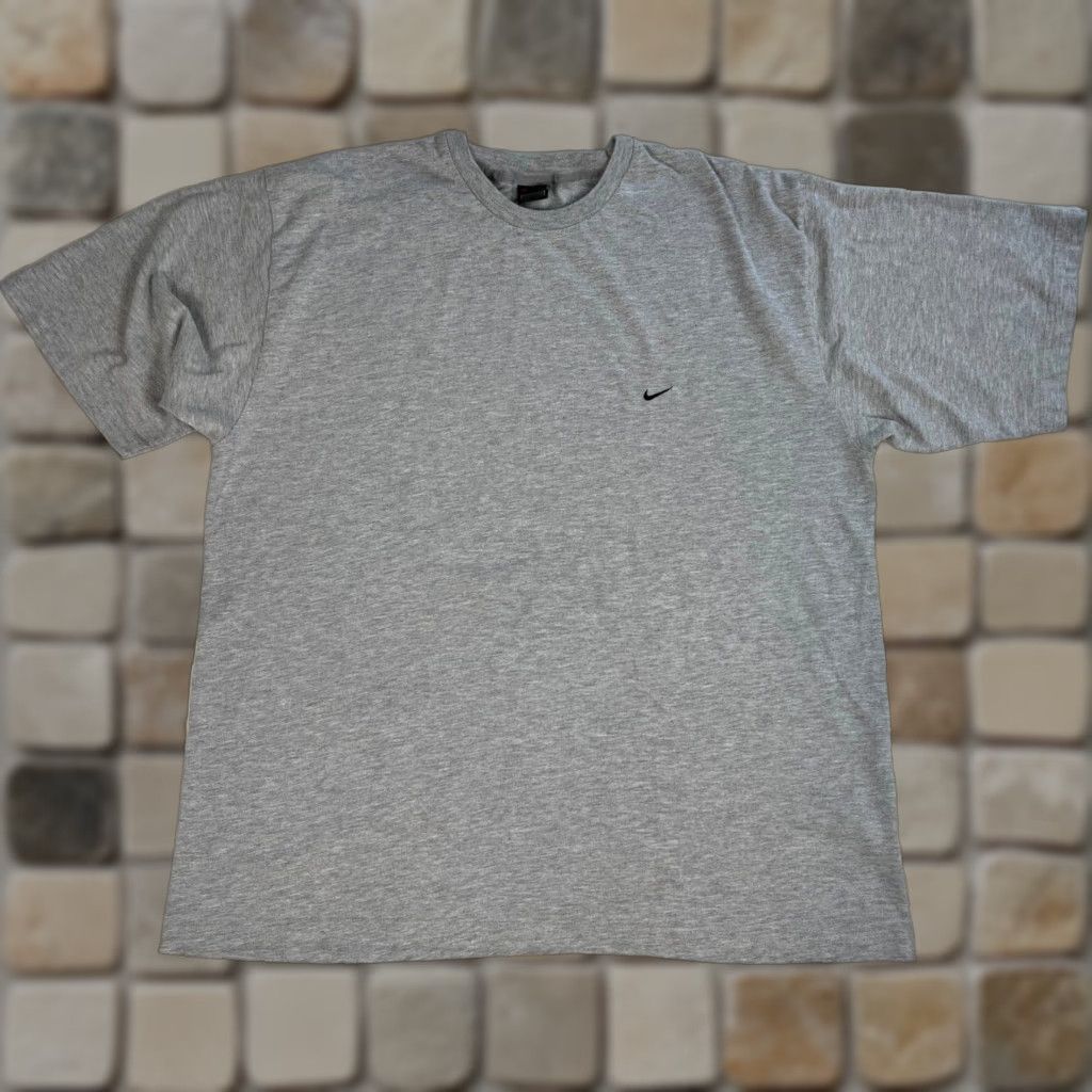 Nike Nike Men's 2XL Vintage 90s Basic T-Shirt Gray Crew Neck Short Sleeve Cotton Blend Logo Shirt 90s Size US XXL / EU 58 / 5 - 1 Thumbnail
