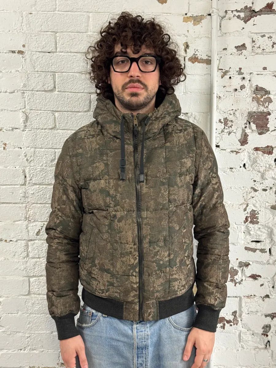 Dolce & Gabbana 2000s Dolce & Gabbana Holographic Camo Khaki Puffer Jacket Size US S / EU 44-46 / 1 - 2 Thumbnail