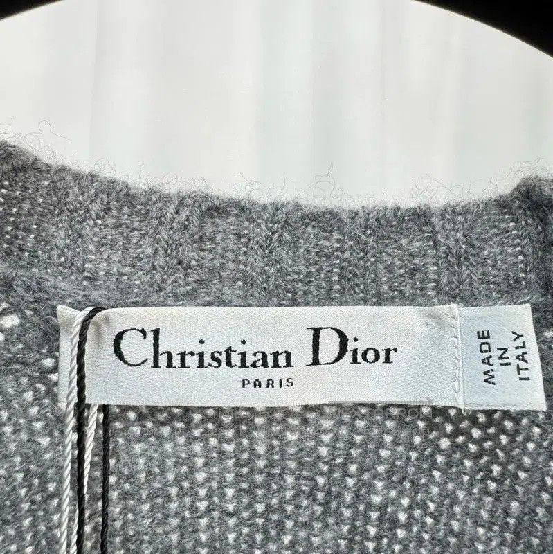 Dior Dior Gray Cashmere Embroidered Short Sleeve Tee . Size XS / US 0-2 / IT 36-38 - 5 Thumbnail