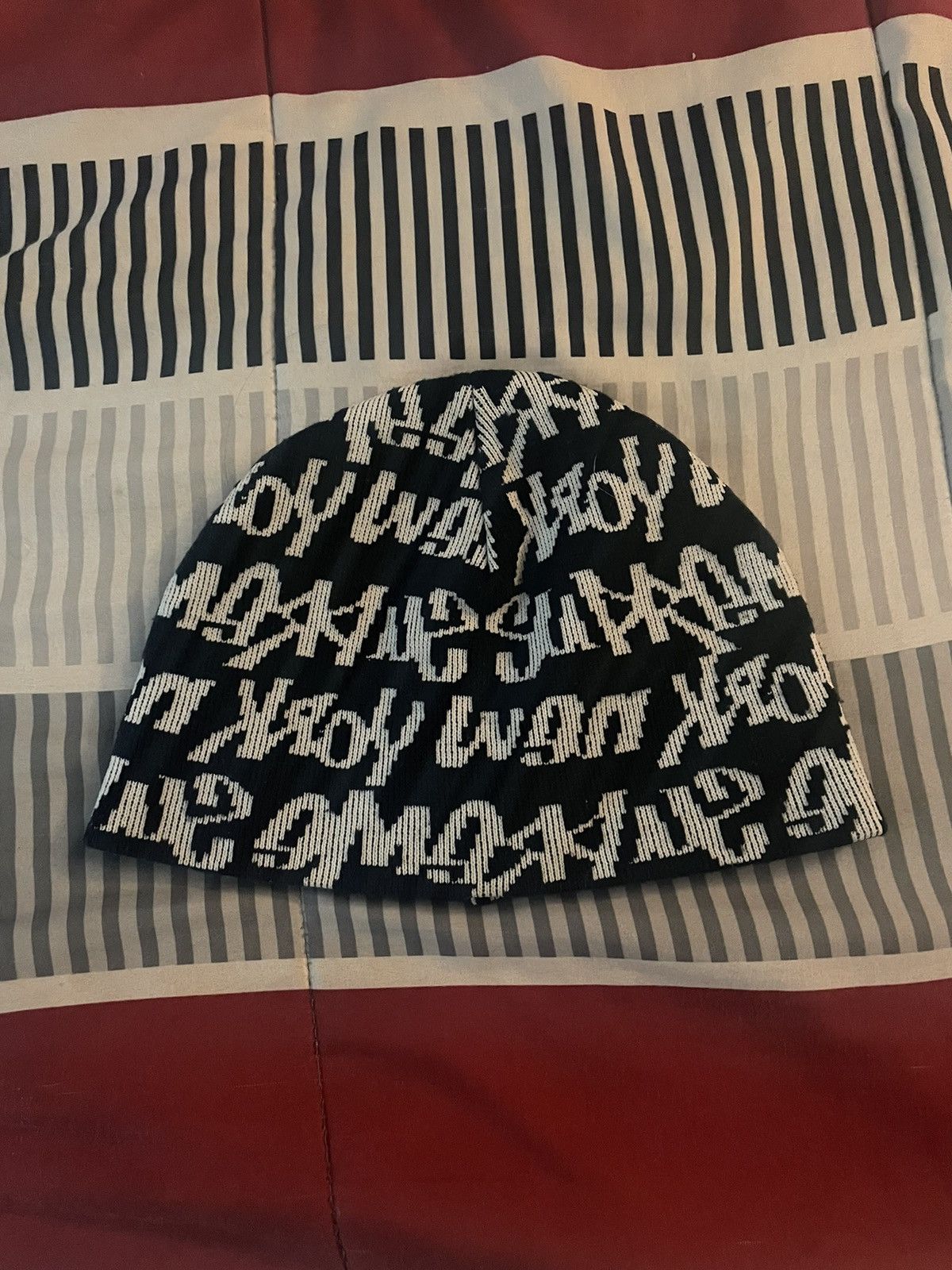 Graffiti Tag Beanie Graffiti Logo Supreme Graffiti Beanie 帽子