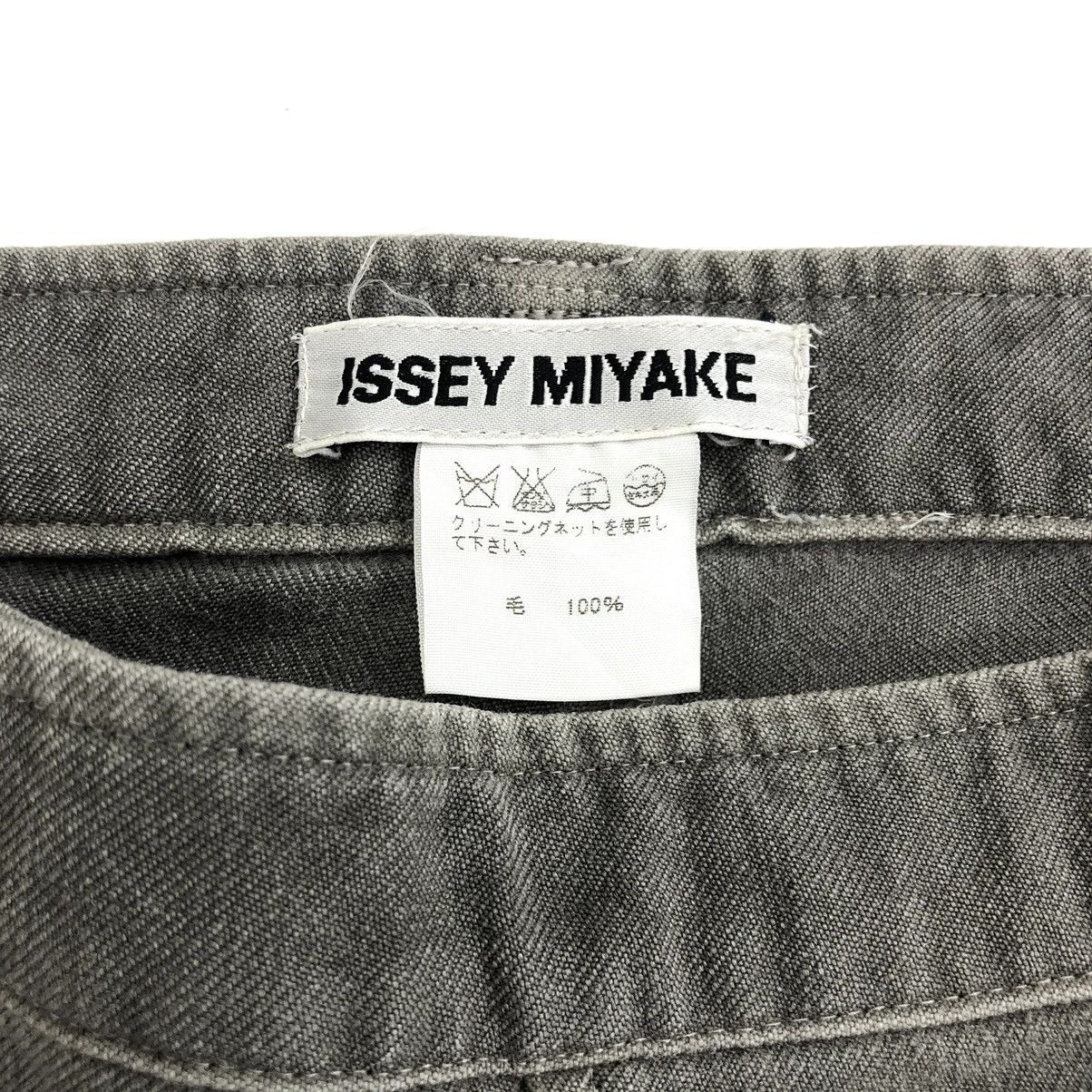 Issey Miyake × Japanese Brand Vintage Issey Miyake Short Pants Size US 28 / EU 44 - 9 Thumbnail
