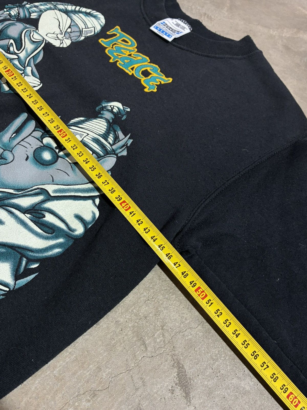 Warner Bros Vintage 1995 Warner Bros Looney Tunes Peace sweatshirt S Size US S / EU 44-46 / 1 - 14 Thumbnail
