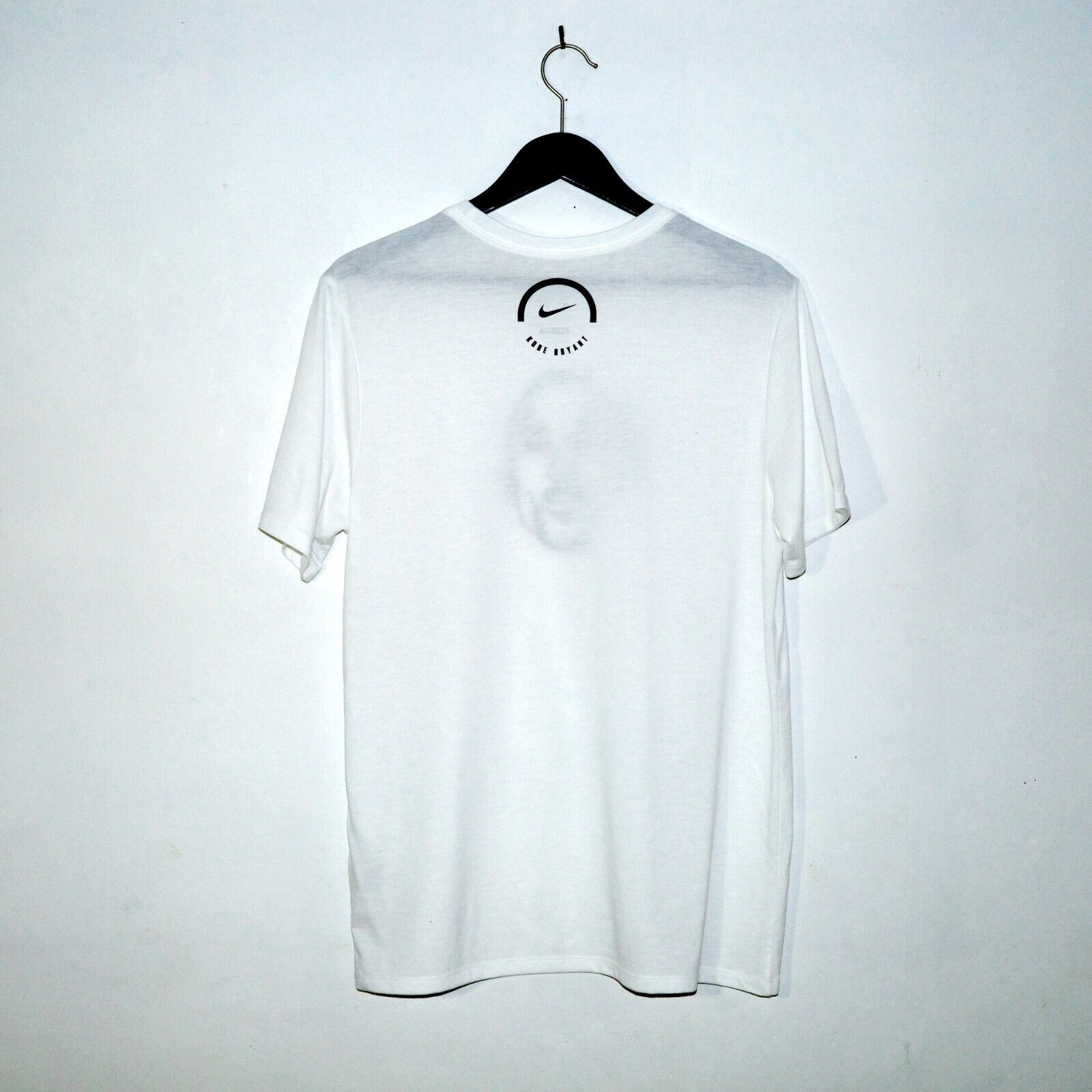 Nike Nike Kobe Bryant Comic Face Mamba Dri-fit T Shirt Rare Mens Large 899445-100 Size US L / EU 52-54 / 3 - 2 Thumbnail