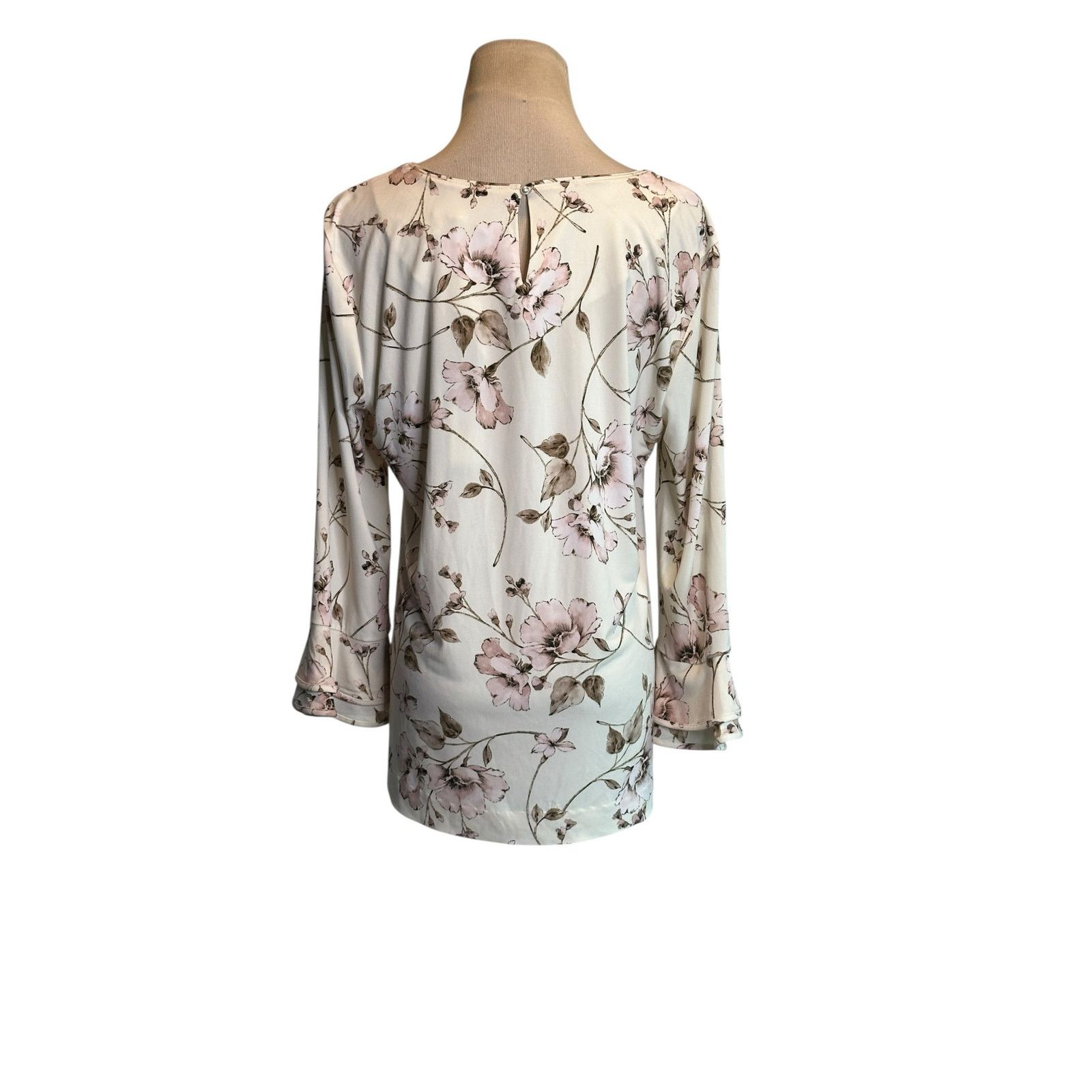 Karl Lagerfeld Karl Lagerfeld cream soft pink floral blouse size Medium Size M / US 6-8 / IT 42-44 - 8 Thumbnail