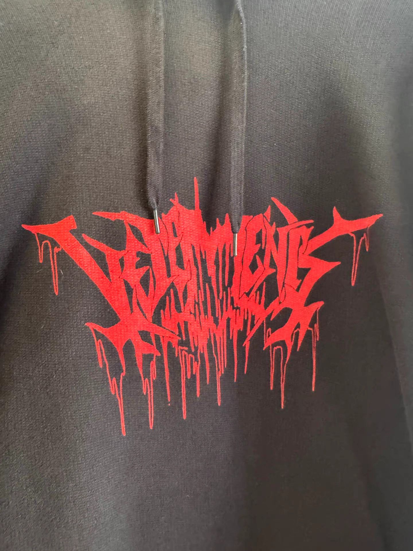 Vetements vetements 18ss Blood Drop Sanskrit Thick Sweatshirt Size US M / EU 48-50 / 2 - 3 Thumbnail