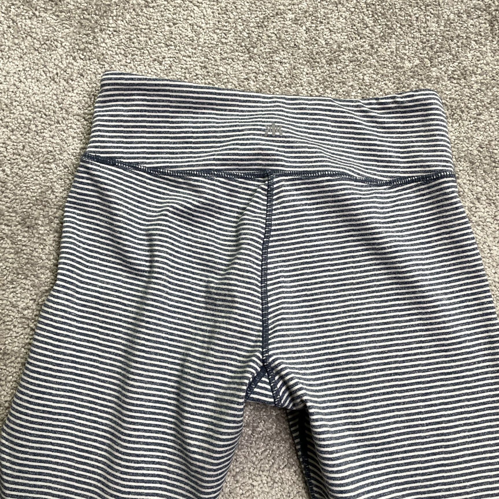 Vintage UNBRANDED Compression Leggings Womens Small Blue White Striped Athletic 25x28.5 Size 28" / US 6 / IT 42 - 3 Thumbnail
