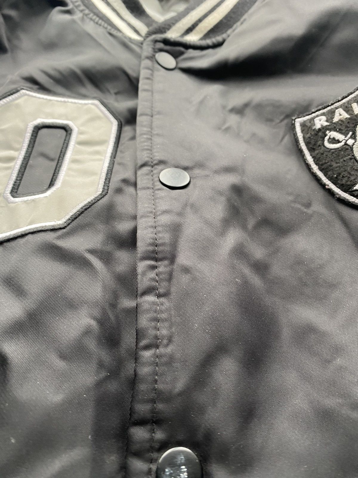 NFL 00s Oakland Raiders Team NFL Black Bomber Jacket Mens Large Size US L / EU 52-54 / 3 - 18 Thumbnail