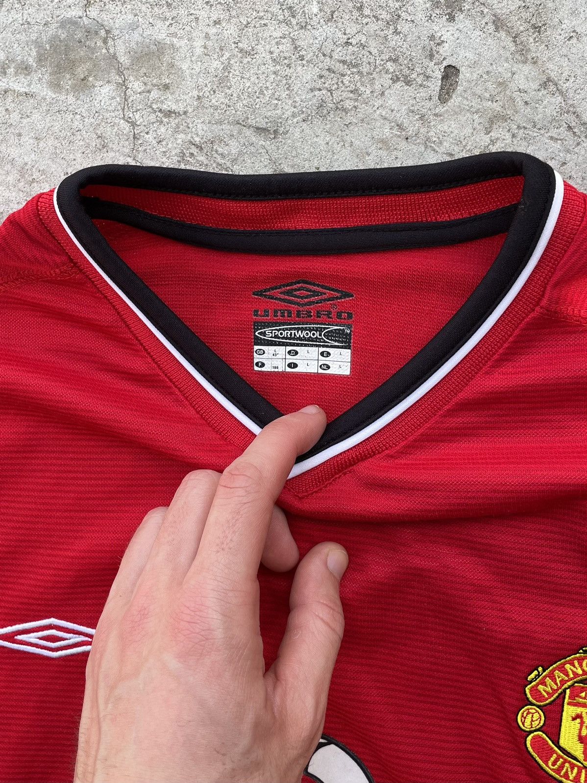 Umbro Manchester Y2K United Umbro 00s Soccer Jersey Blokecore ⚽️ Size US L / EU 52-54 / 3 - 6 Thumbnail