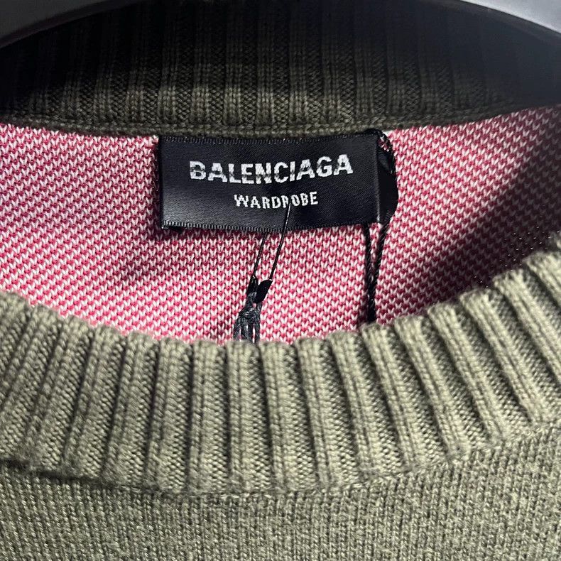 Balenciaga Balenciaga latest brown logo printed pullover round neck lo Size US XS / EU 42 / 0 - 2 Thumbnail