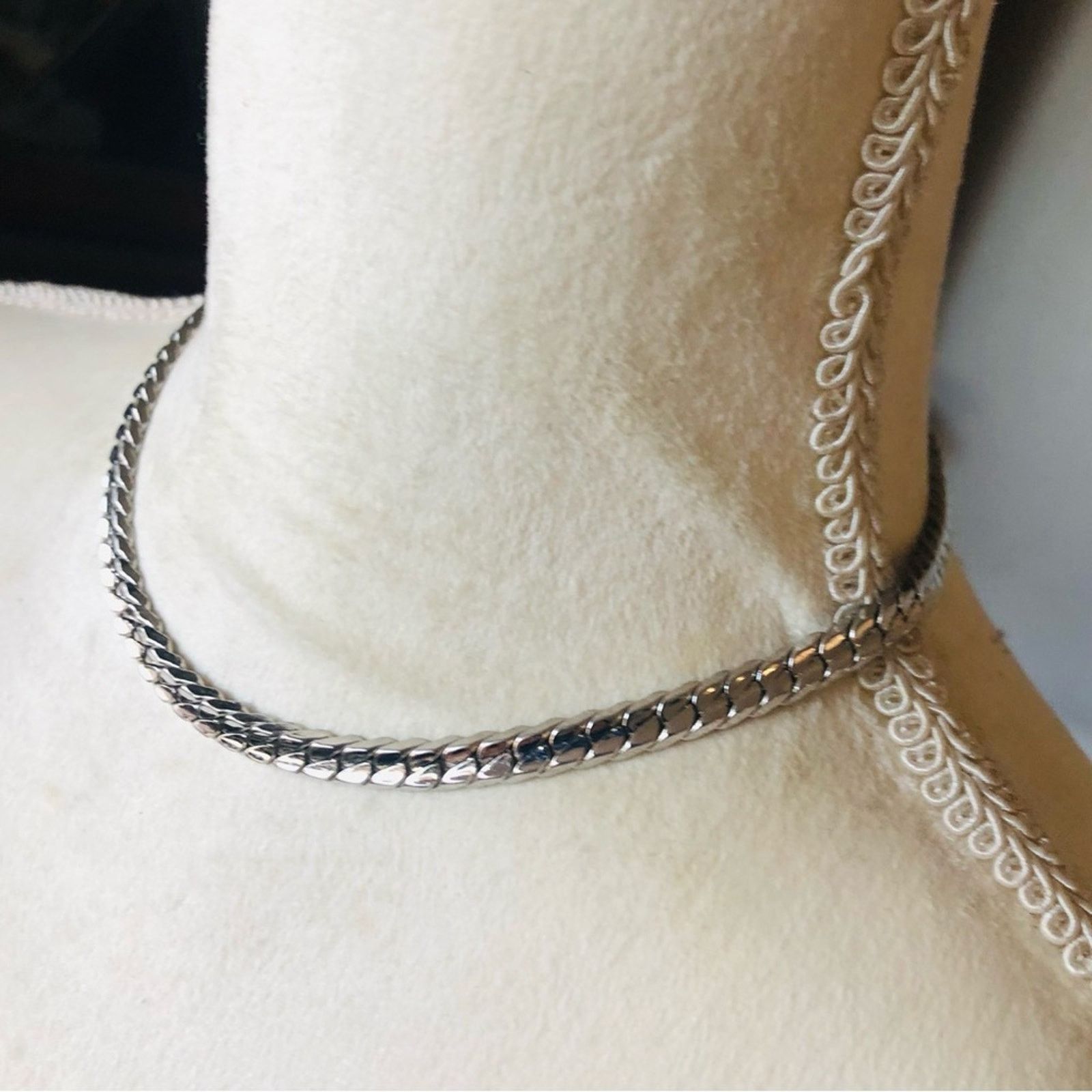 Vintage Vintage Coro silver plated braided chain necklace Size ONE SIZE - 4 Thumbnail