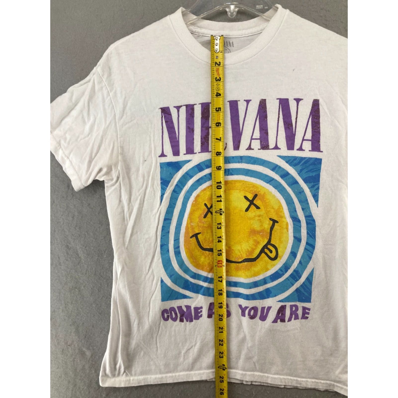 Vintage Nirvana Band TShirt Mens M White Graphic Print Crew Neck Short Sleeve Slim Shirt Size US M / EU 48-50 / 2 - 4 Thumbnail
