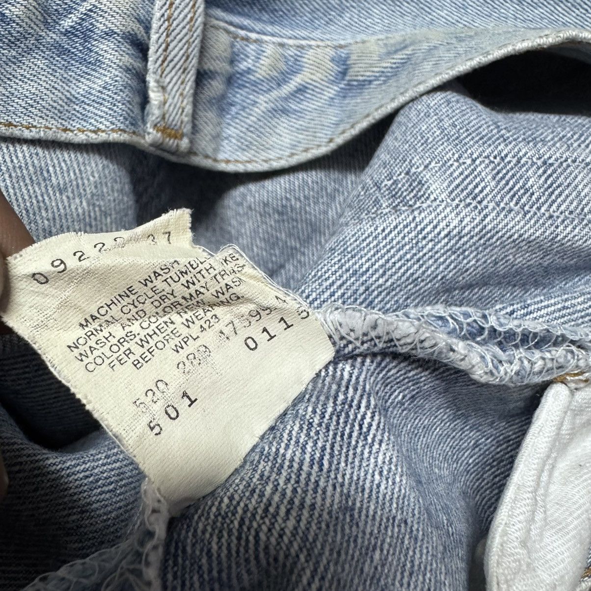 Levi's Vintage Levis 501 Distressed Denim Jeans Size US 35 - 22 Thumbnail