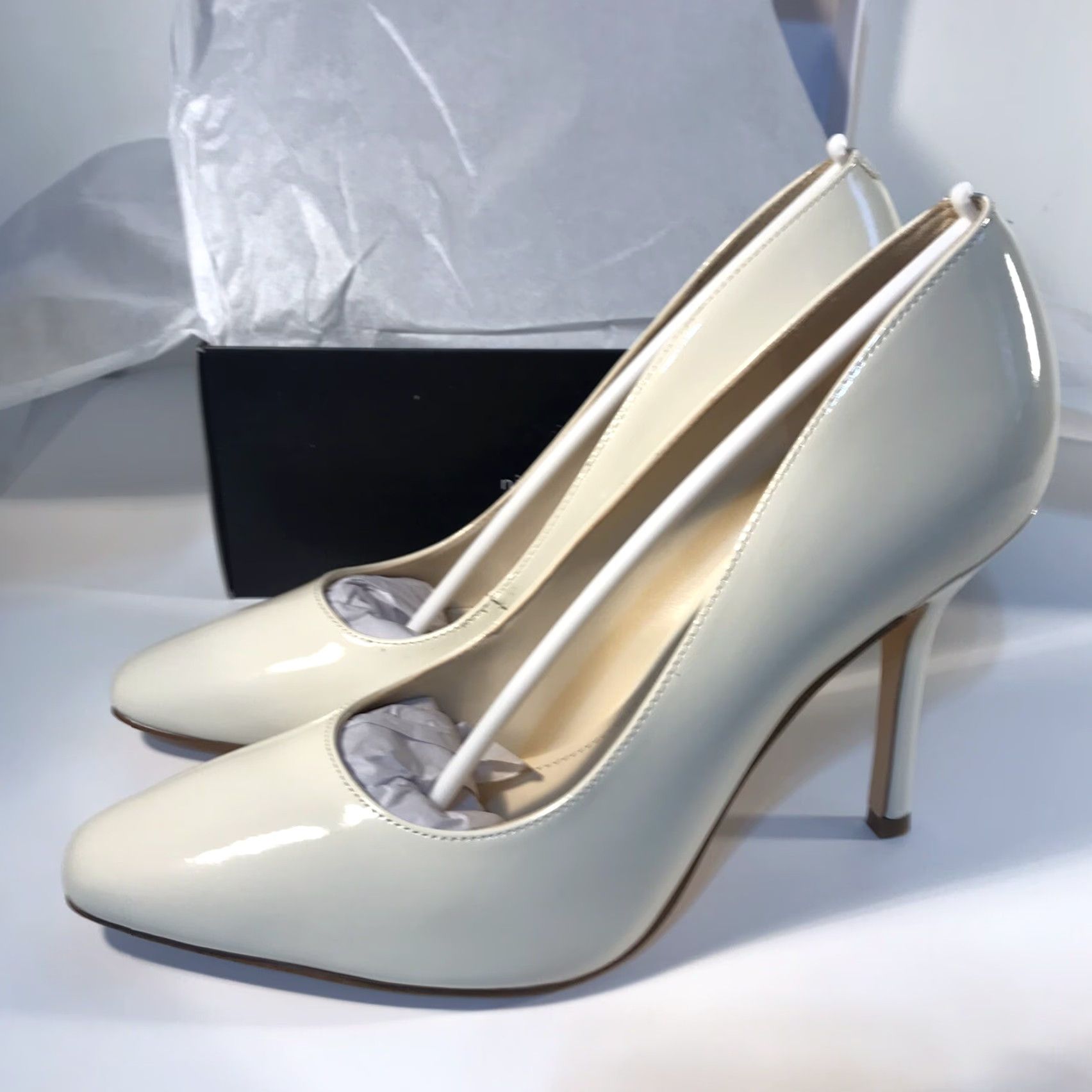 Nine West VINTAGE Nine West Pump Dress Shoe Womens Ivory Faux Leather Size 8M 4in Heels Size US 8 / IT 38 - 2 Thumbnail