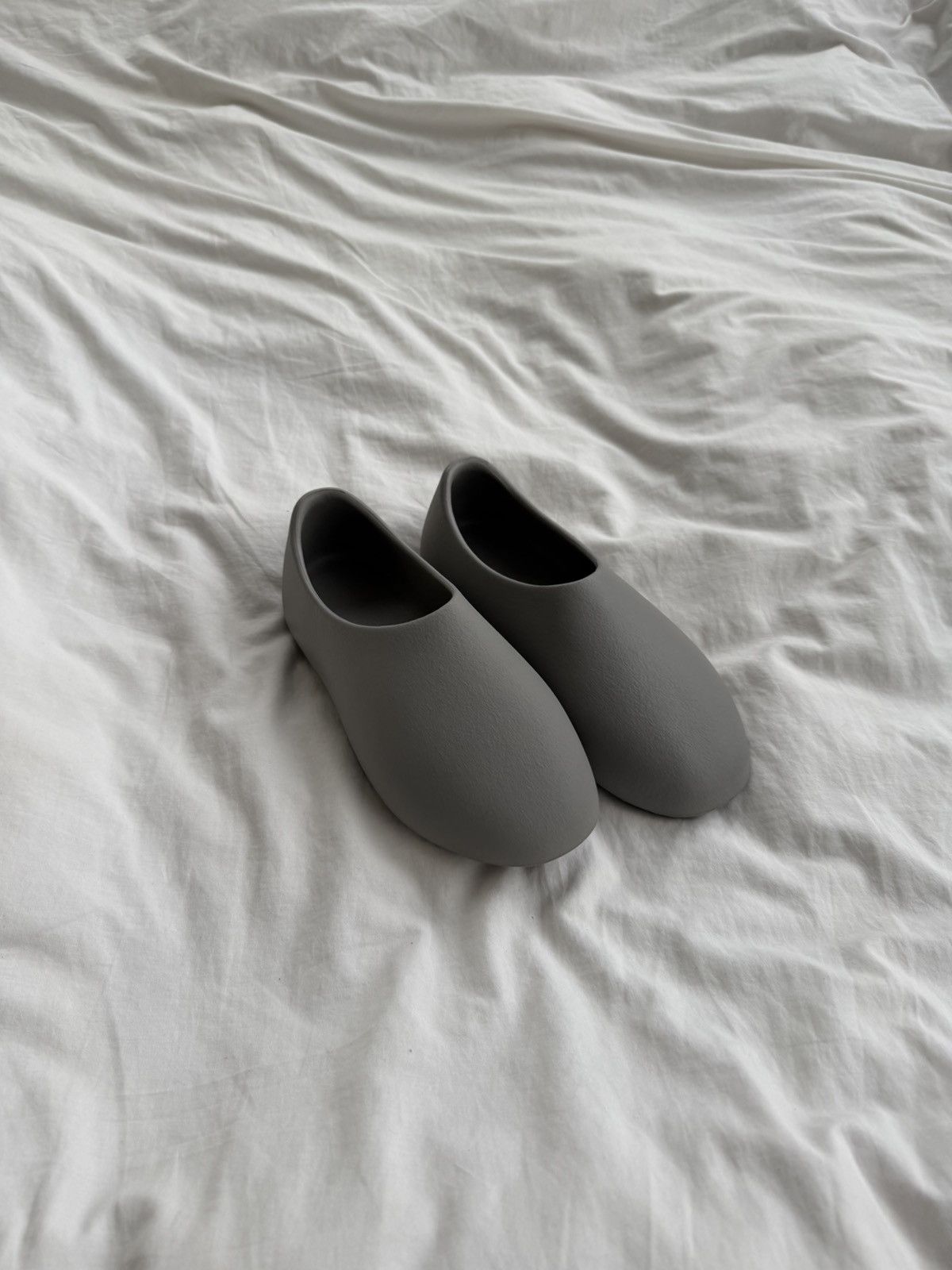 Yeezy SL-01 Size US 8 / EU 41 - 2 Thumbnail