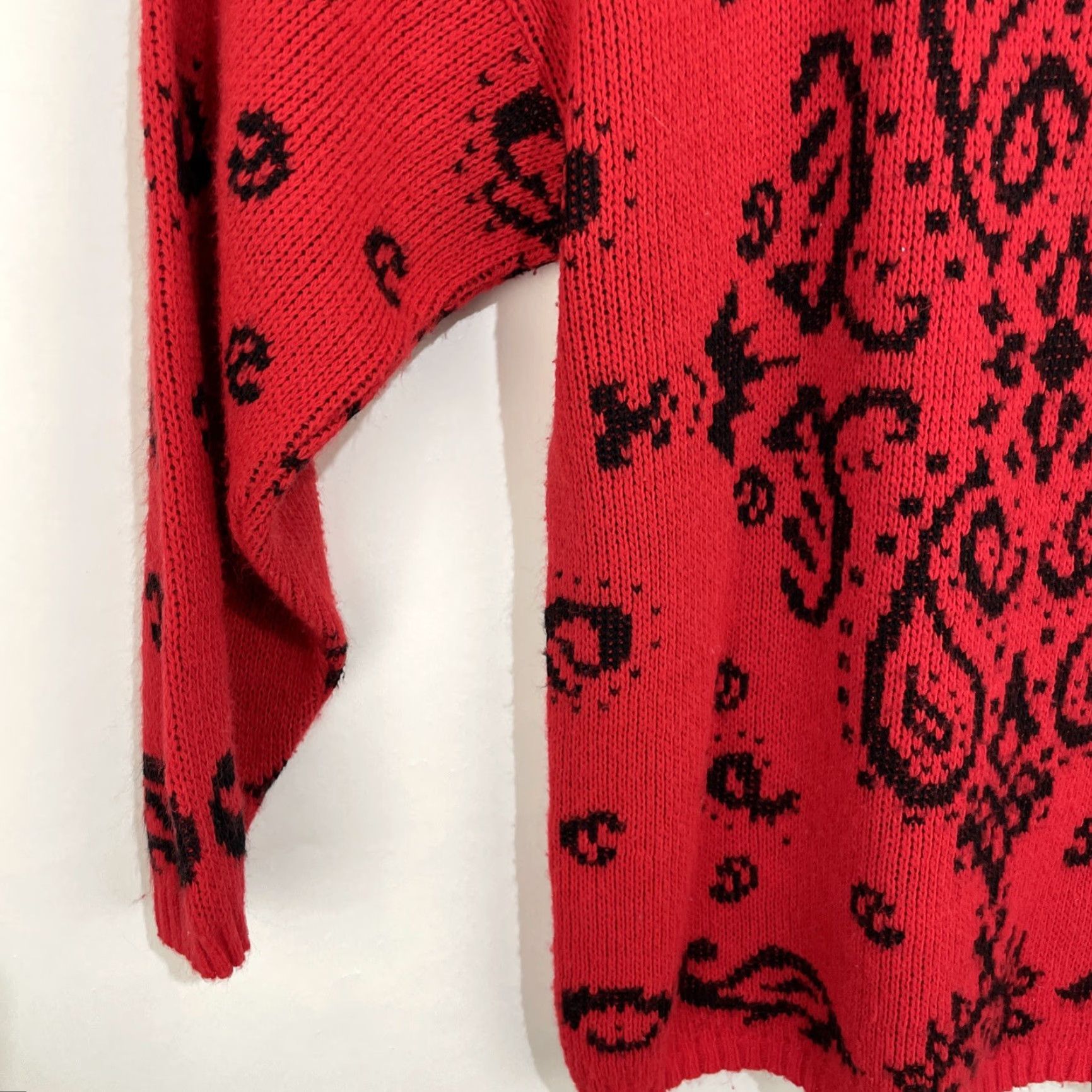 Vintage VINTAGE Private Eyes Womens Sweater Pullover Black Red Paisley USA Made Large Knit Mock Neck Long Sleeve Size L / US 10 / IT 46 - 7 Thumbnail