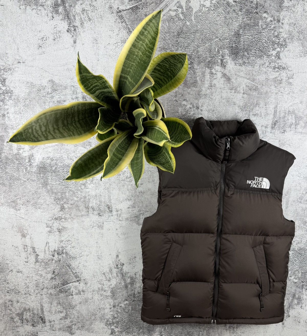The North Face THE NORTH FACE TNF BROWN GILET WINDER BREAKER VEST JACKET Size US S / EU 44-46 / 1 - 1 Thumbnail