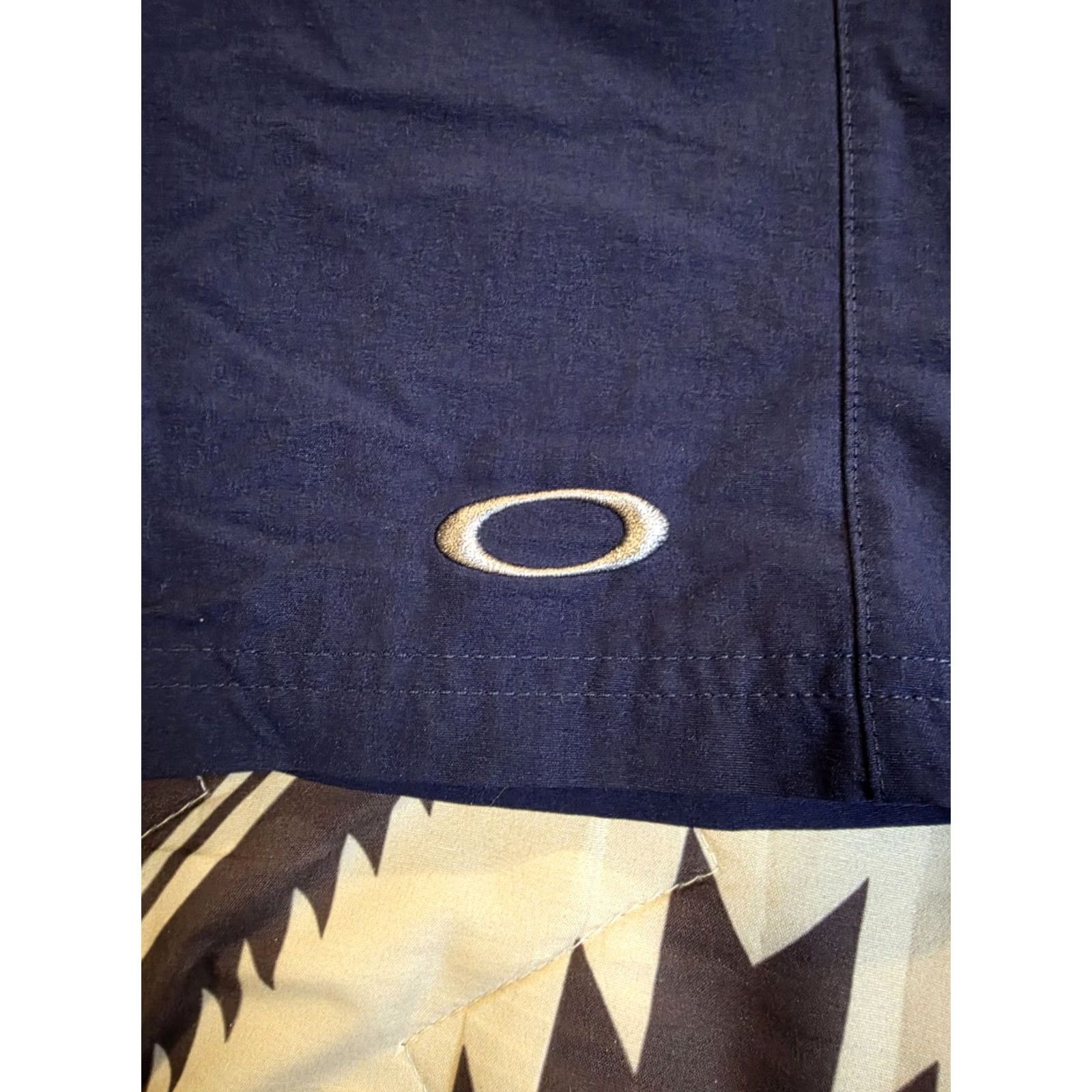 Oakley Oakley Men's Shorts Embroidered Logo Golf Casual Navy Blue 12" Inseam Size 32 Size US 32 / EU 48 - 3 Thumbnail